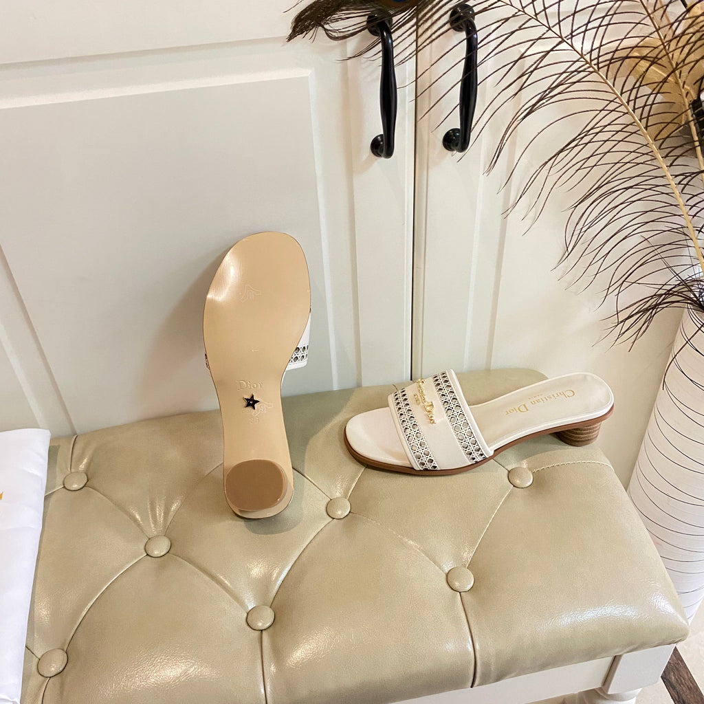 DIOR DWAY HEELED SLIDE IN WHITE CALFSKIN WITH GOLD LOGO
