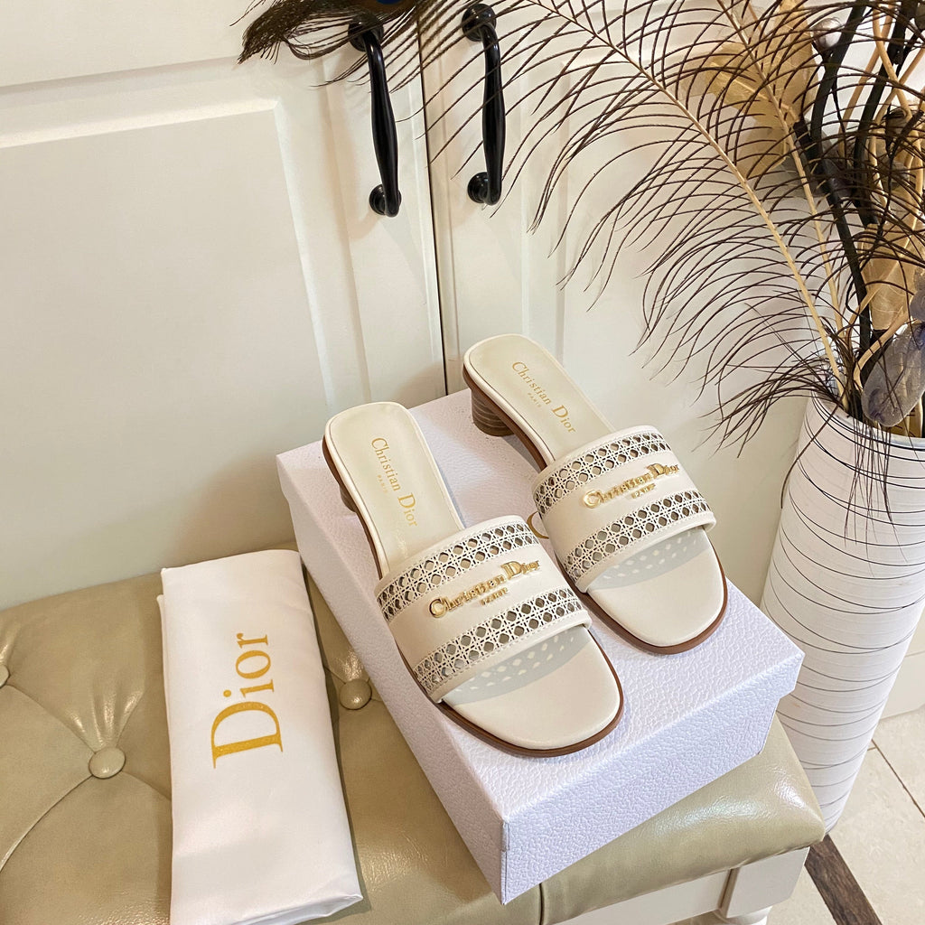 DIOR DWAY HEELED SLIDE IN WHITE CALFSKIN WITH GOLD LOGO