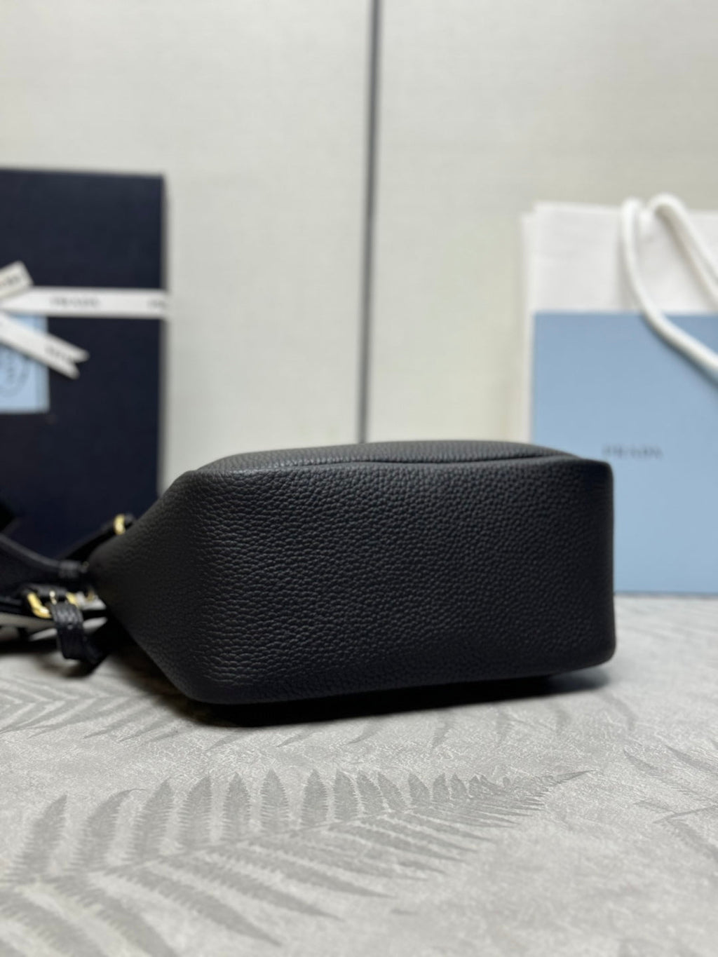 PRADA 25S SMALL BAG 23 IN BLACK CALFSKIN GOLD HARDWARE