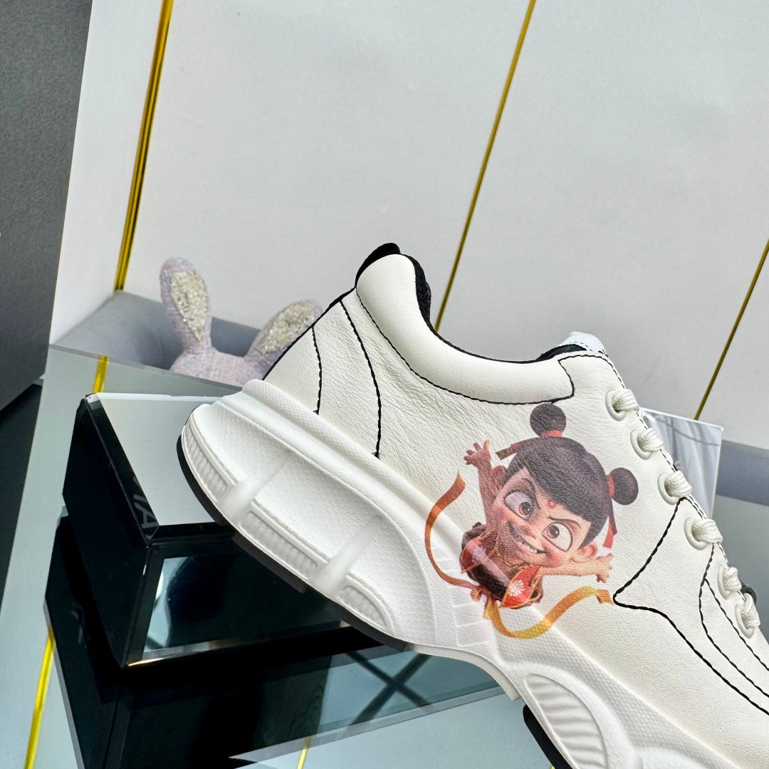 CHANEL TRAINERS SNEAKER IN WHITE CALFSKIN WITH STICKER 238626
