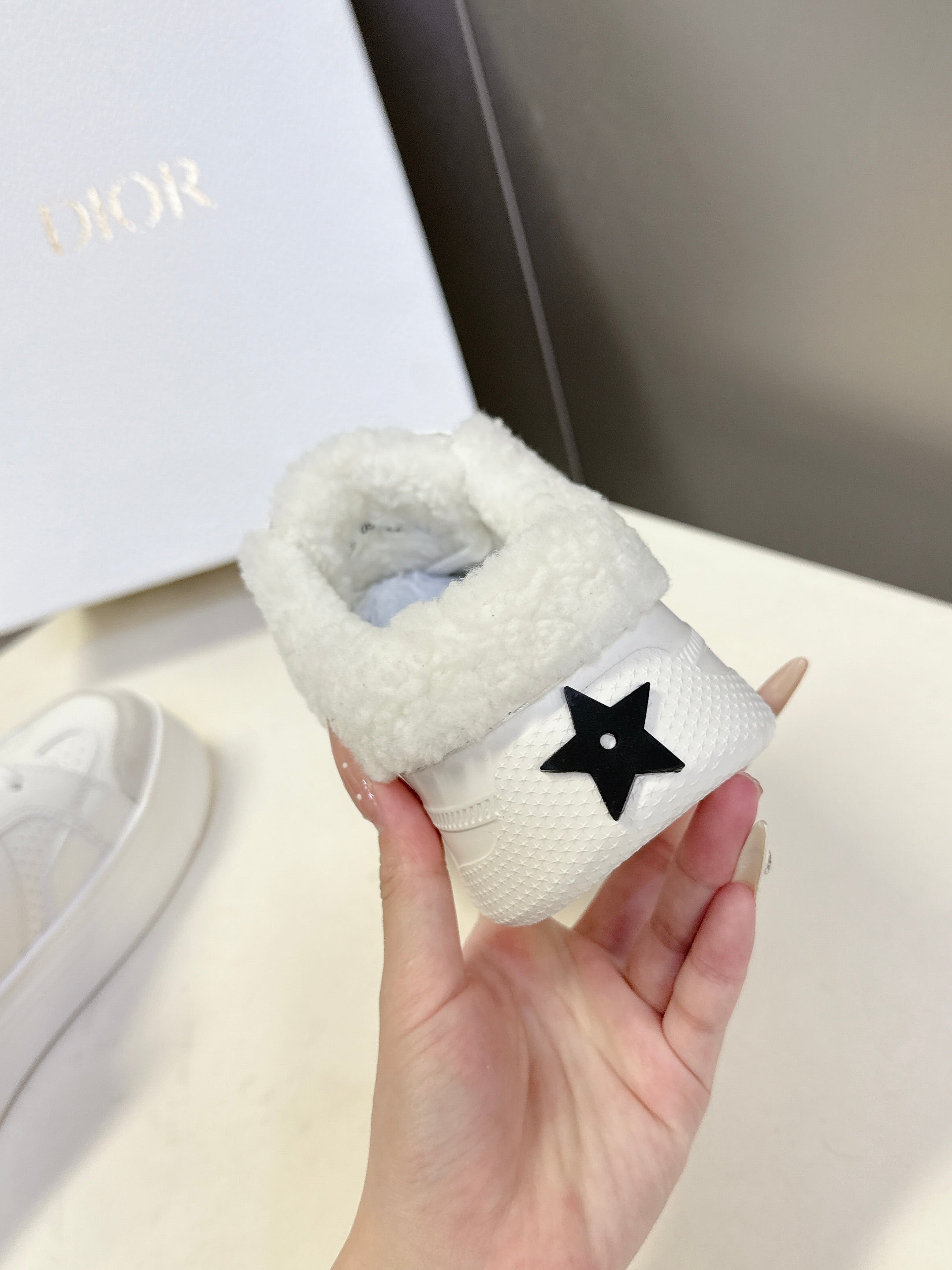 DIOR 25S  STAR SNEAKERS 40 MM IN WHITE LAMBSKIN AND WOOL STYLE 1