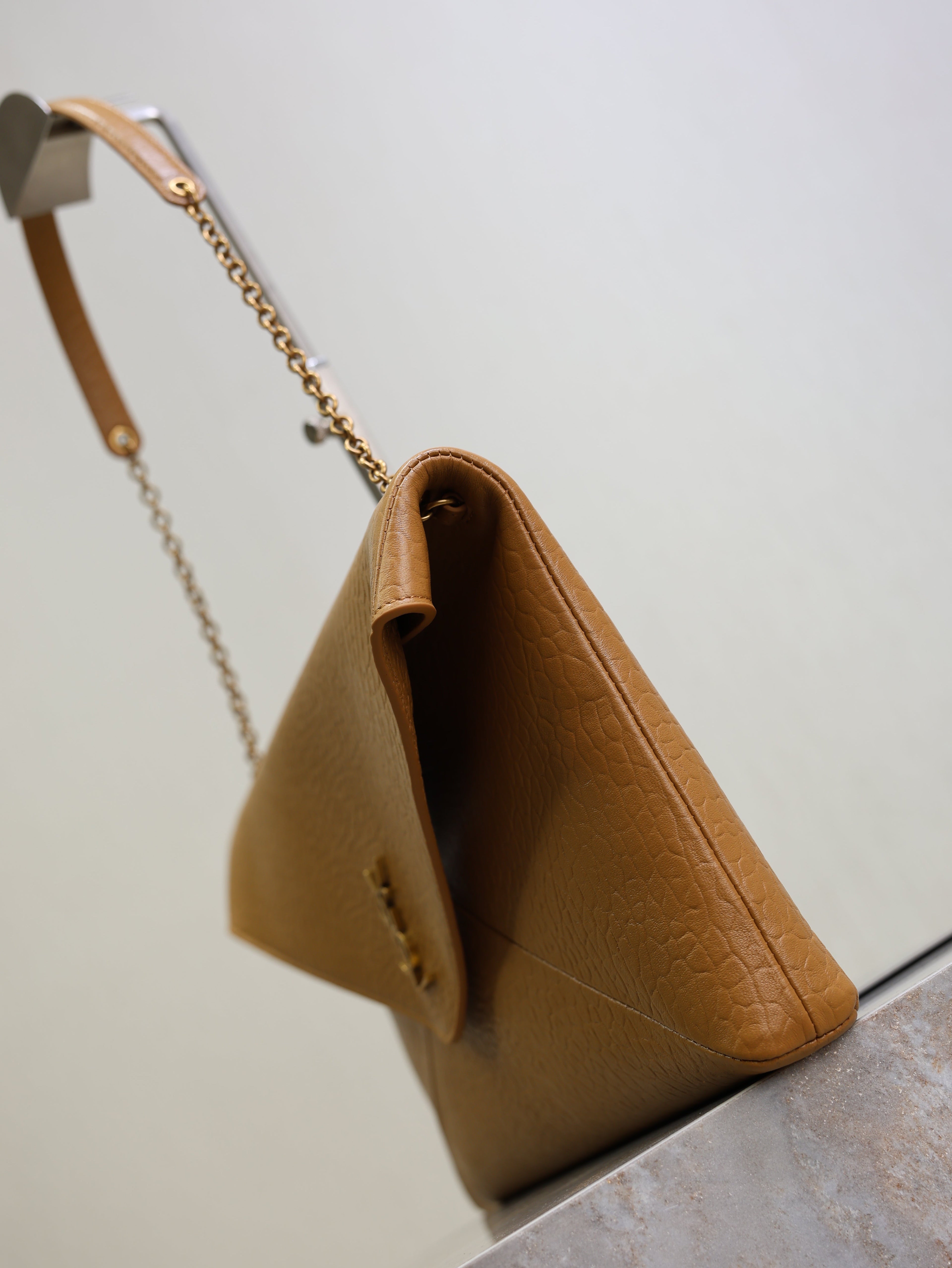 YSL 25S CASSANDRE ENVELOPE MESSENGER 35 IN GOLDEN BROWN LAMBSKIN GOLD HARDWRE