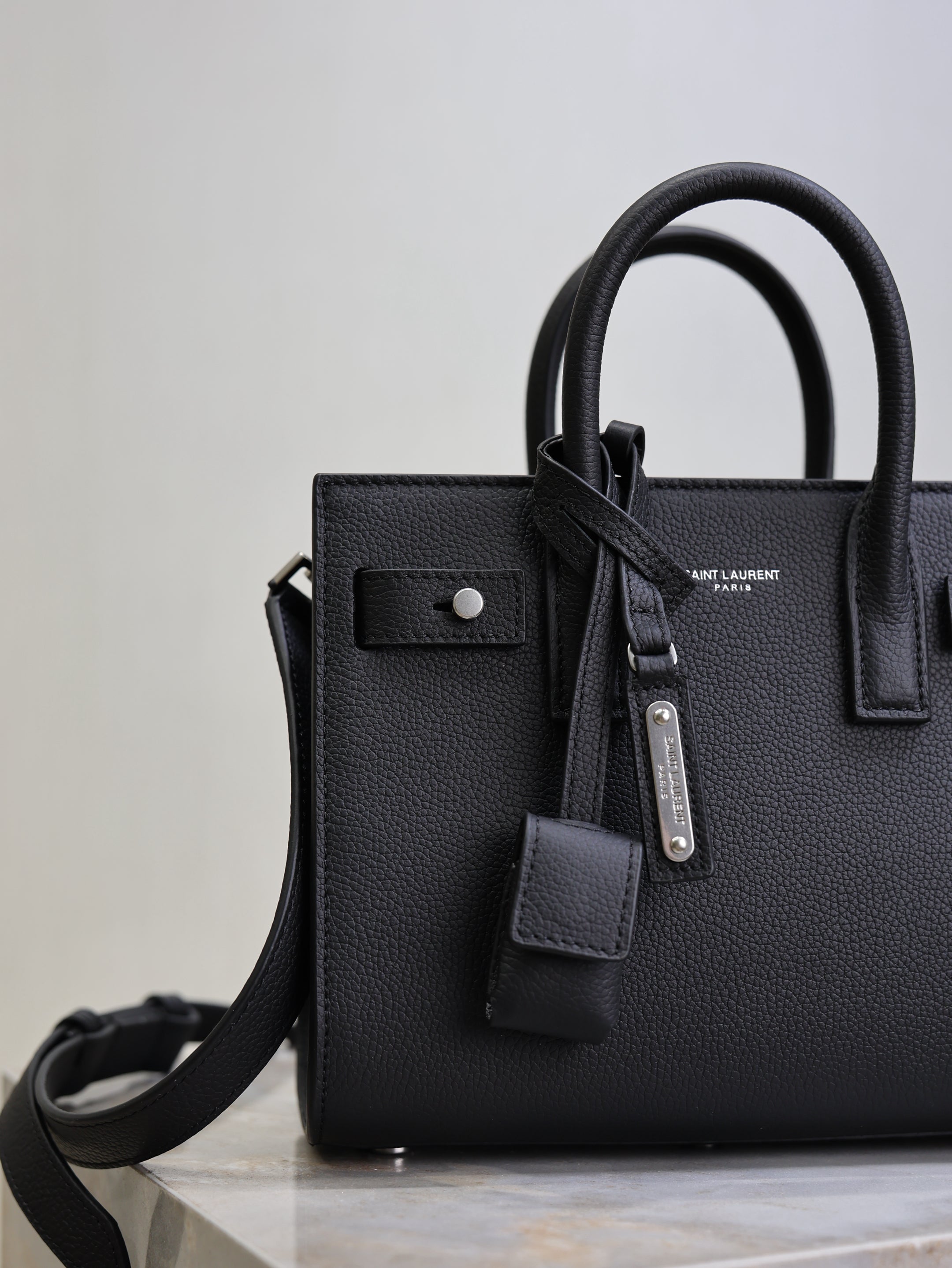 YSL 25S SAC DE JOUR 22 IN BLACK GRAINED CALFSKIN SILVER HARDWARE