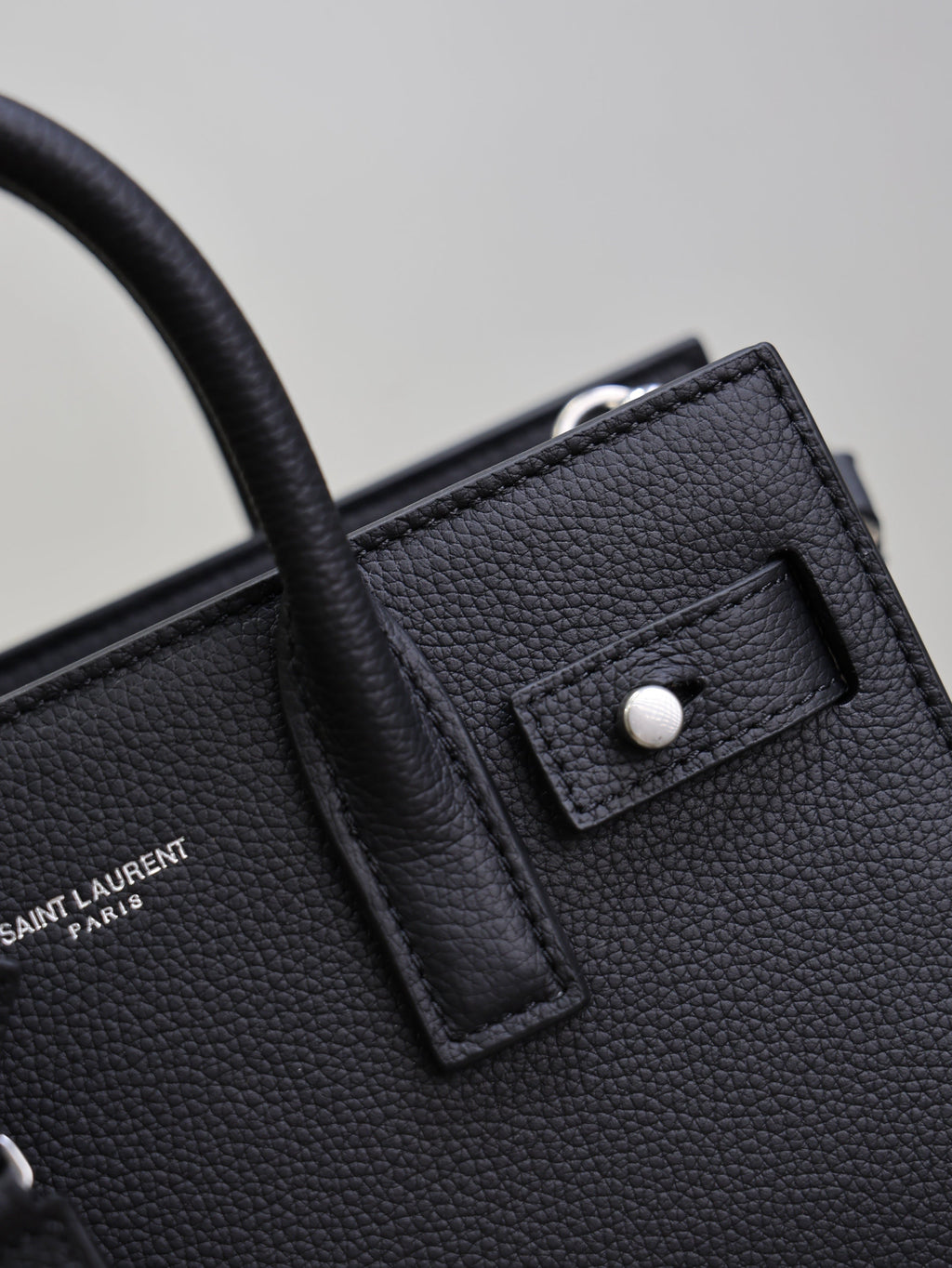 YSL 25S SAC DE JOUR 22 IN BLACK GRAINED CALFSKIN SILVER HARDWRE