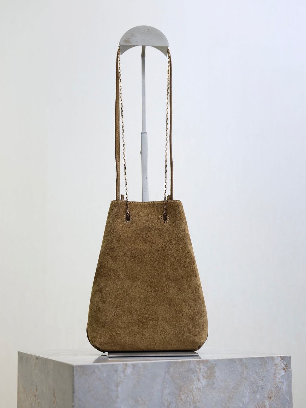 YSL 25S POCHON BAG 24 IN CARAMEL COGNAC SUEDE GOLD HARDWARE
