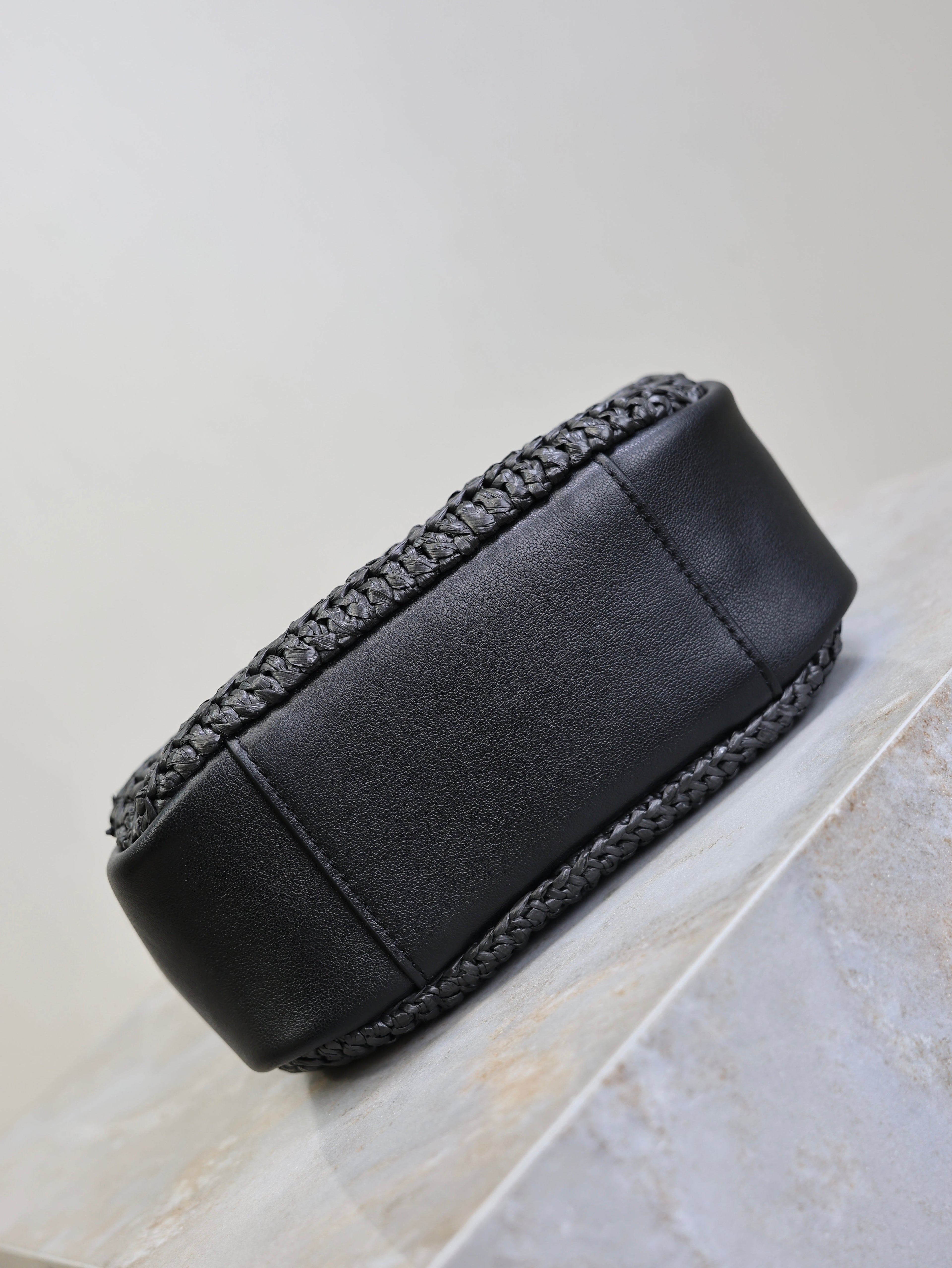 YSL 25S LE 5 À 7 SUPPLE SMALL 16 IN BLACK RAFFIA AND LEATHER GOLD HARDWARE