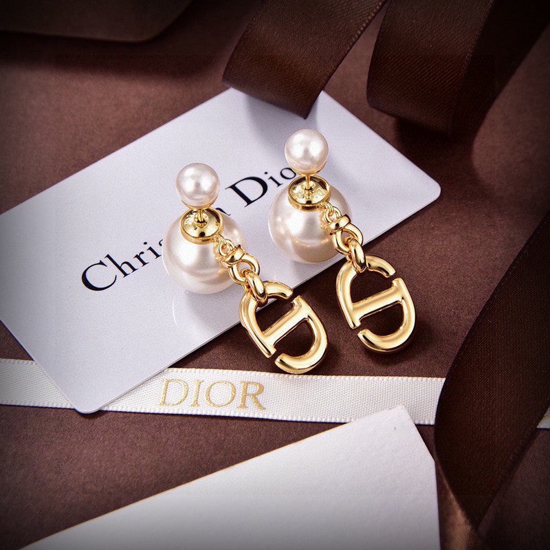 18K Dior Pearls Earrings
