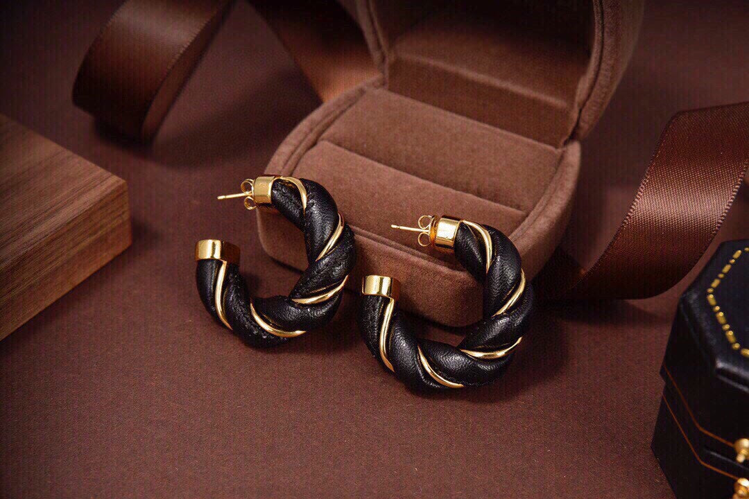 18K BVLGARI Black Earrings