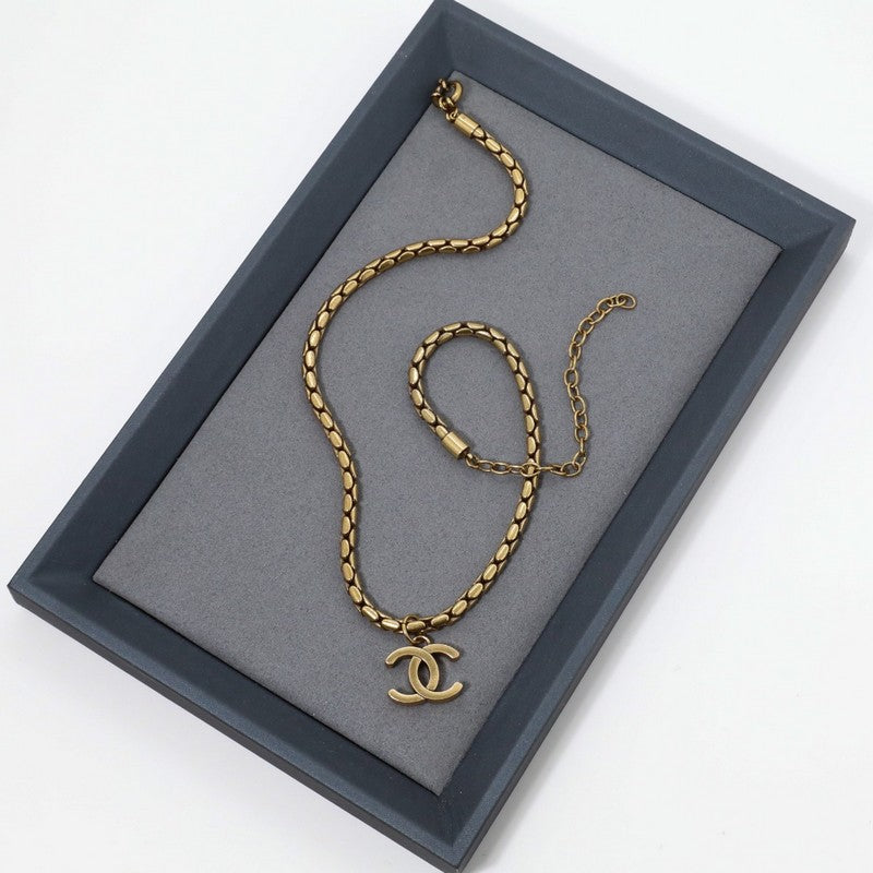 18K  Chanel Vintage Gold Choker Necklace