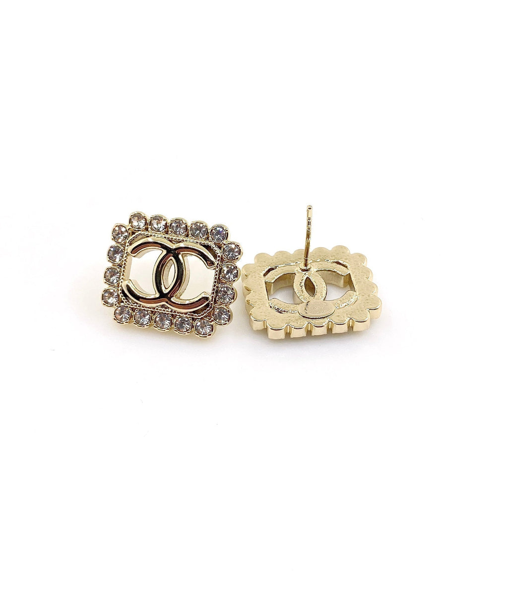 18K  Chanel Square Pearls Earrings