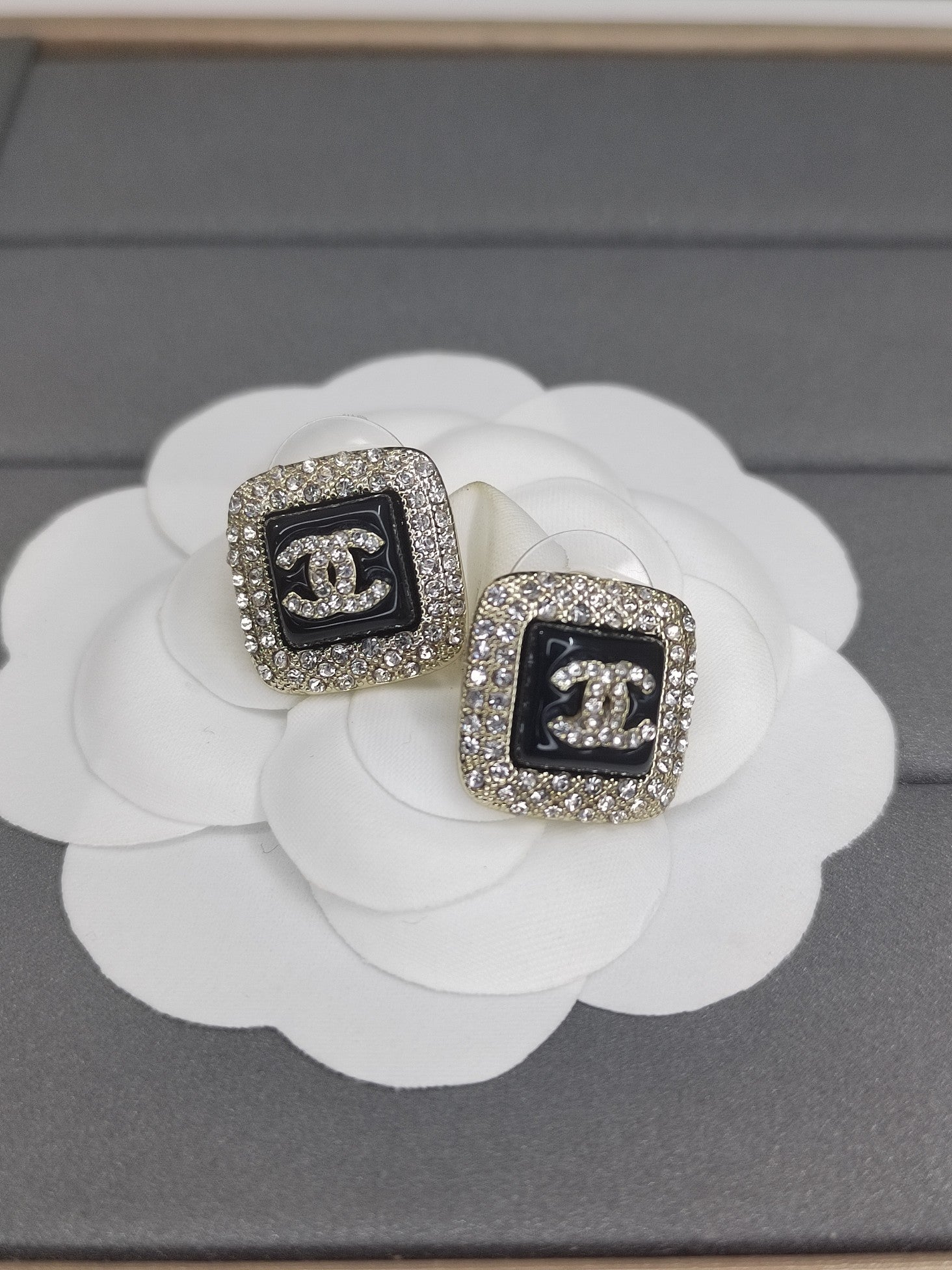 18K  Chanel Diamond Square Black Earrings