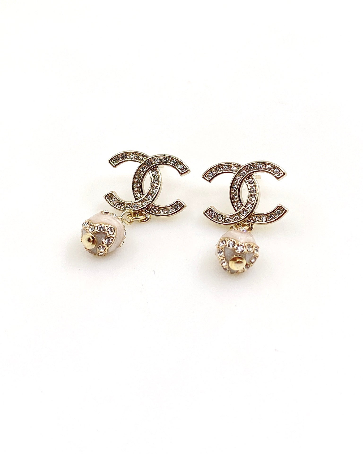 18K  Chanel Pearl Pendant Earrings