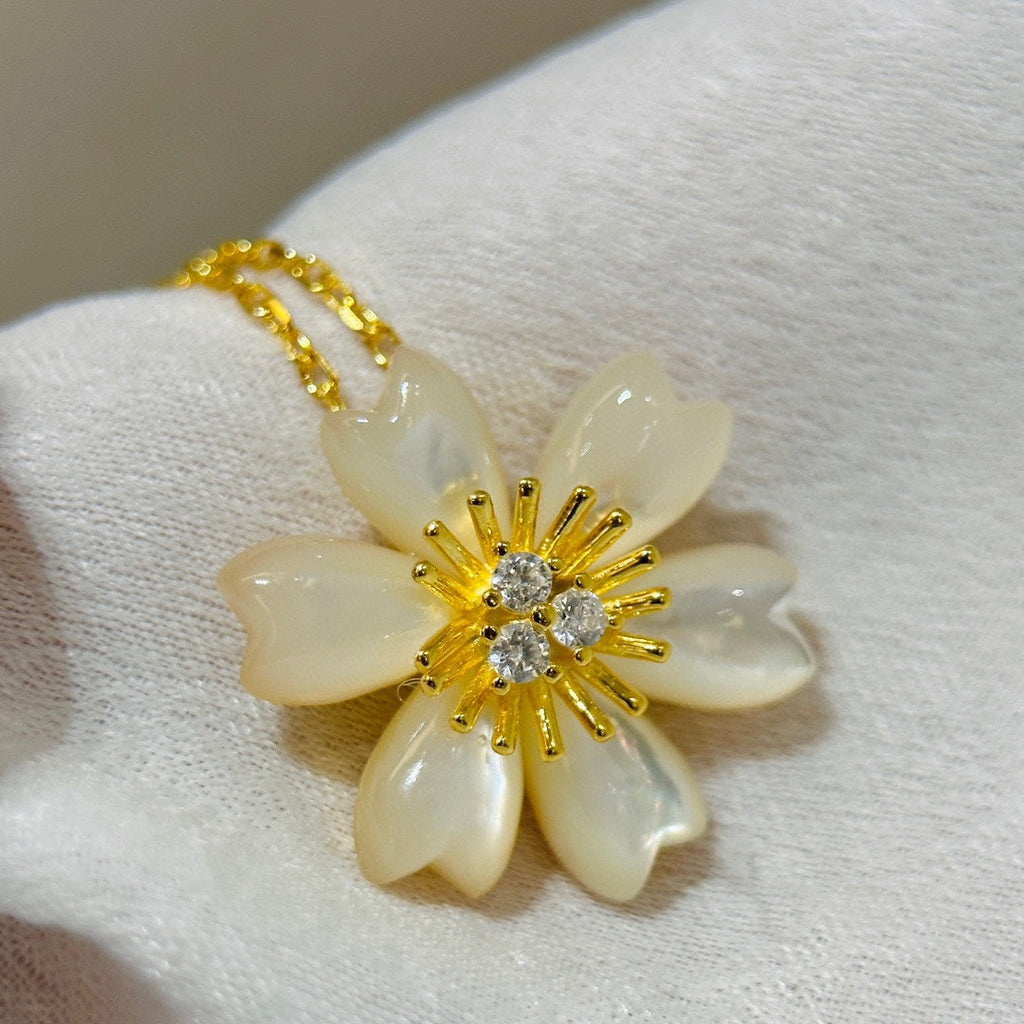 18K Rose De Noel Clip Pendant Necklace