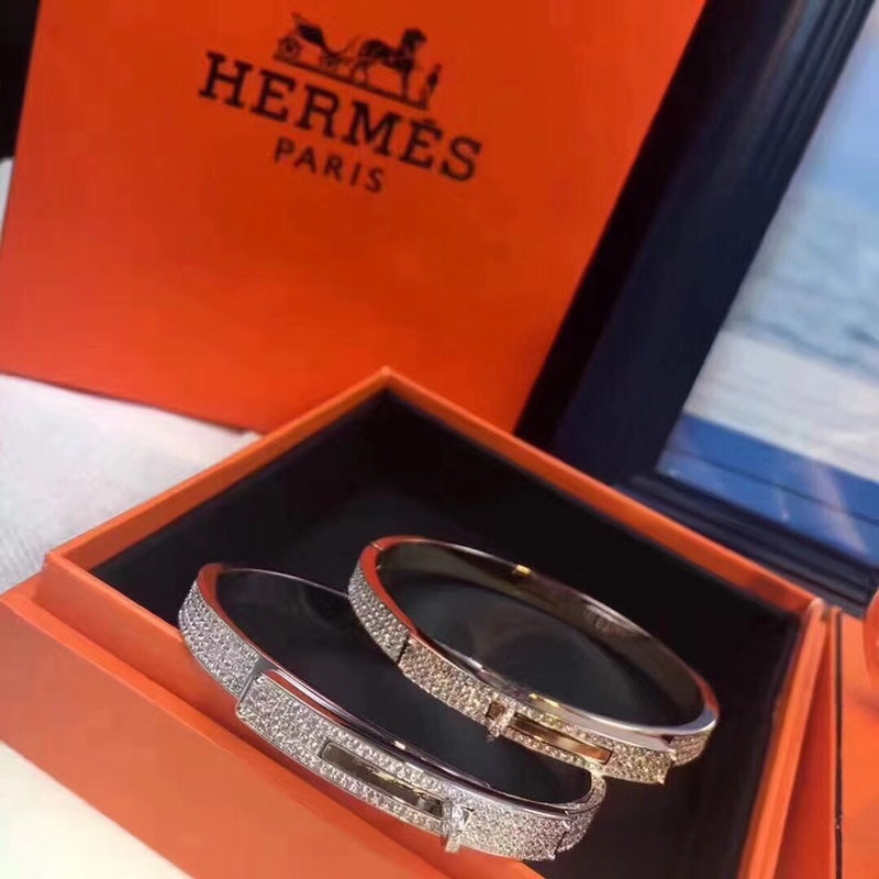 18K Yellow Gold Kelly Diamonds Hermes Bracelet
