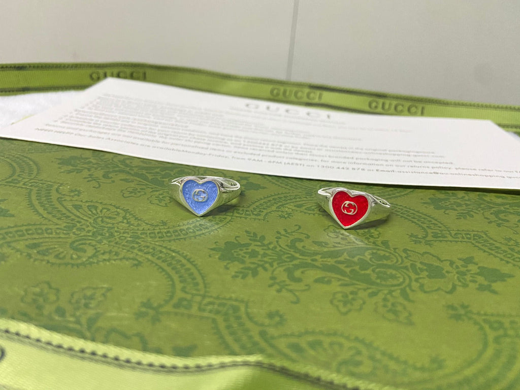 Double Gucci Interlocking Gucci Blue Enamel Heart Ring