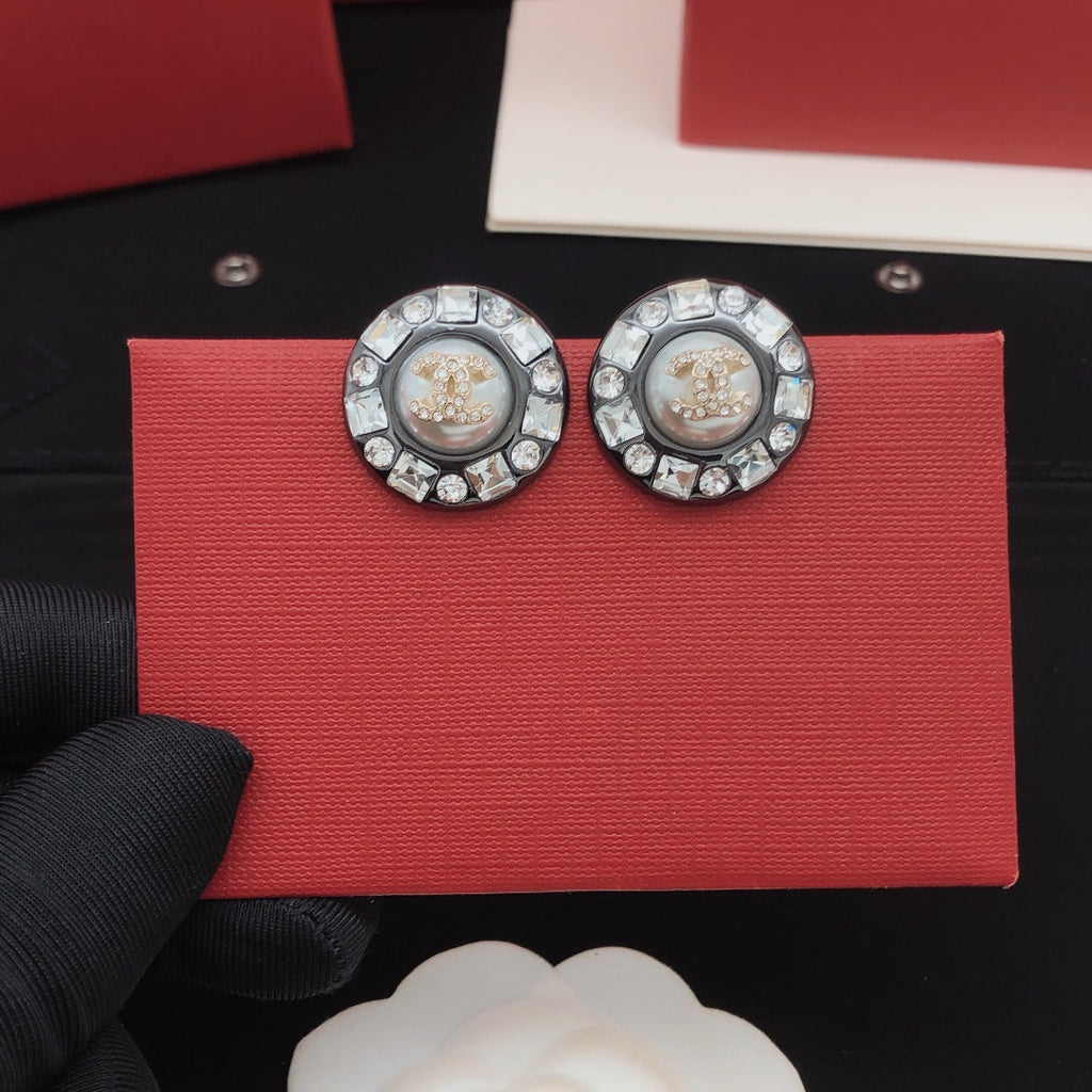 18K  Chanel Crystals Black Earrings