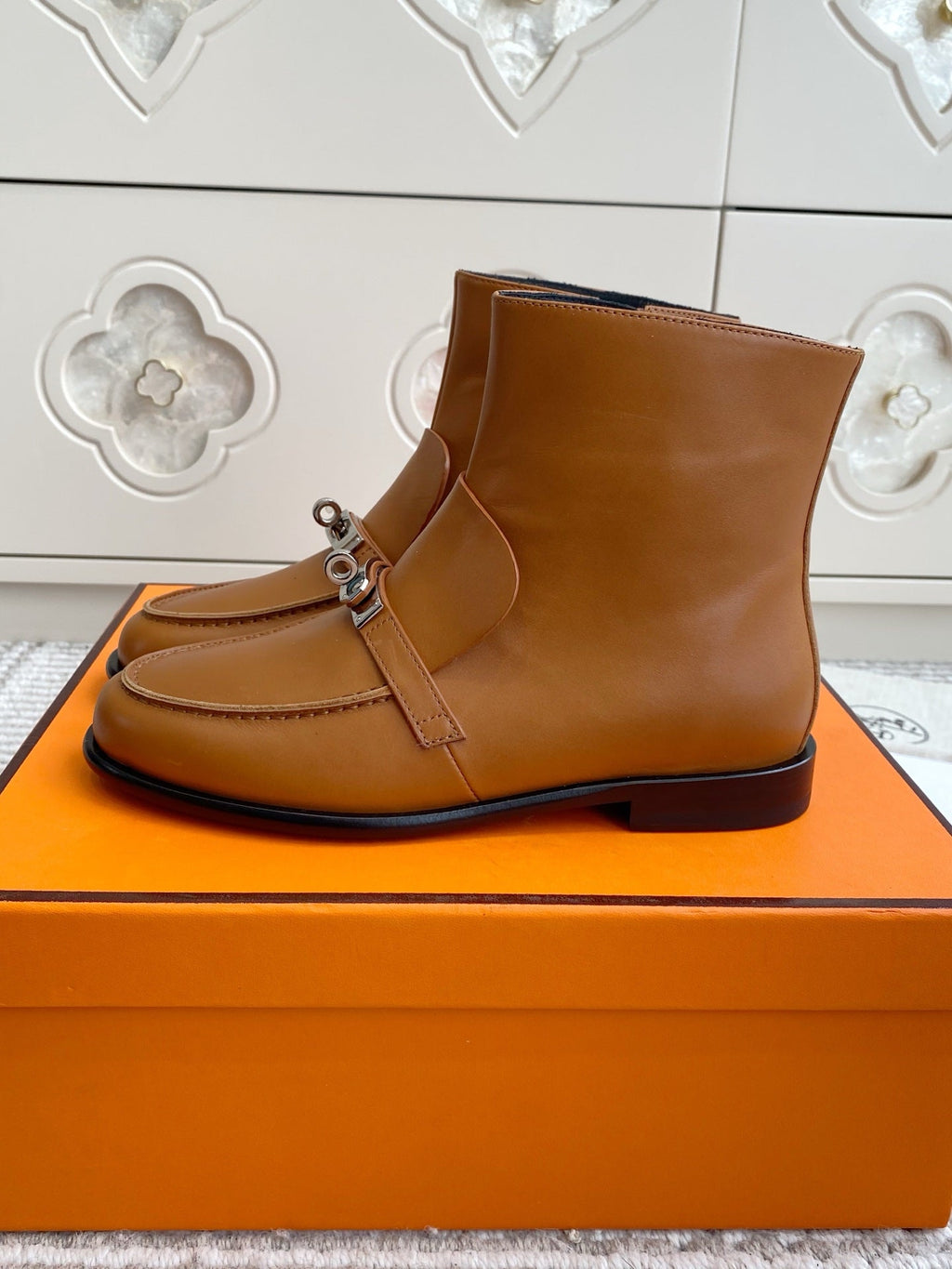 HERMES 25S KELSY ANKLE BOOT IN BROWN LAMBSKIN WITH SILVER HARDWARE