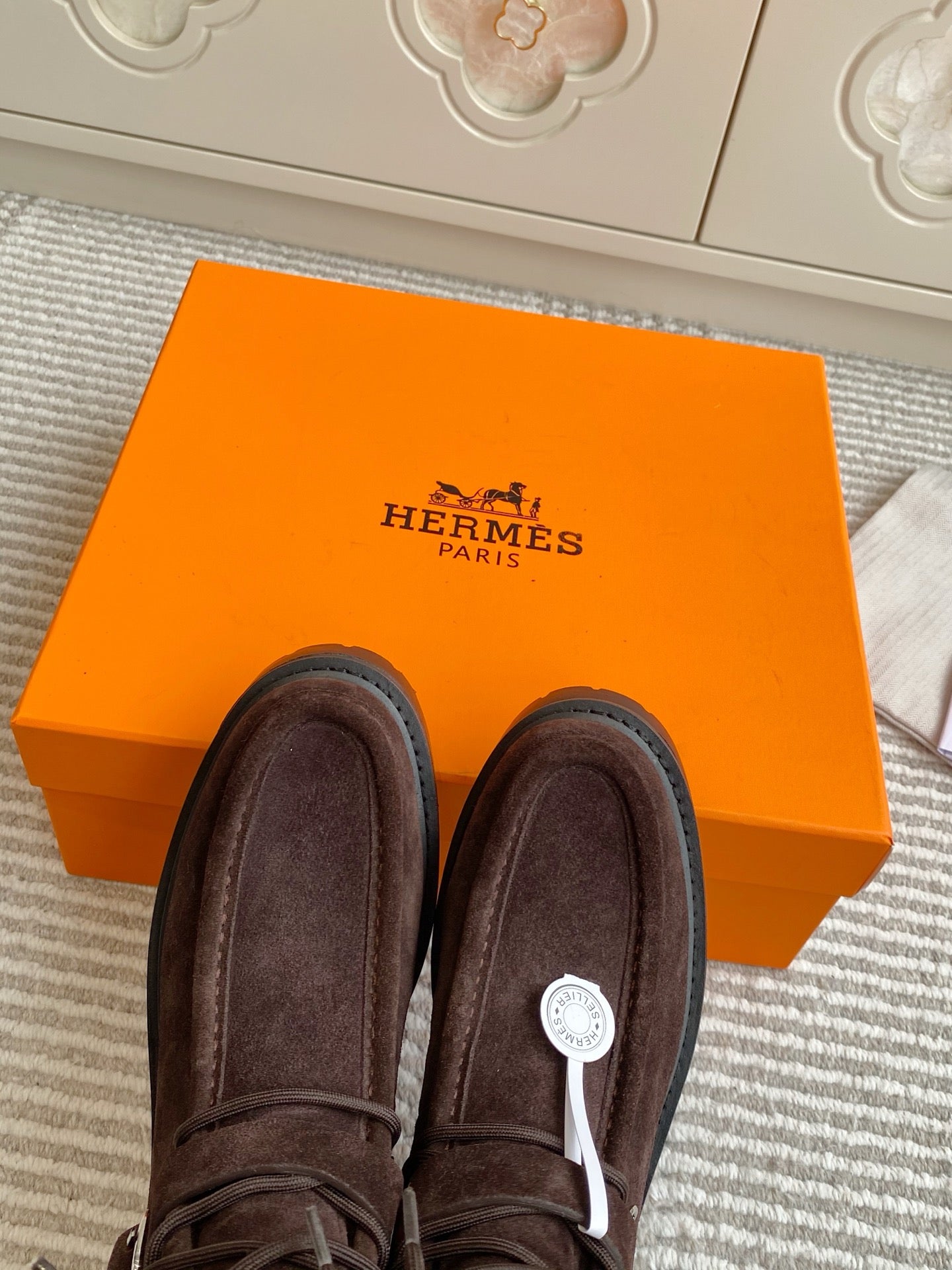HERMES 25S ANKLE BOOTS IN DARK BROWN SUEDE