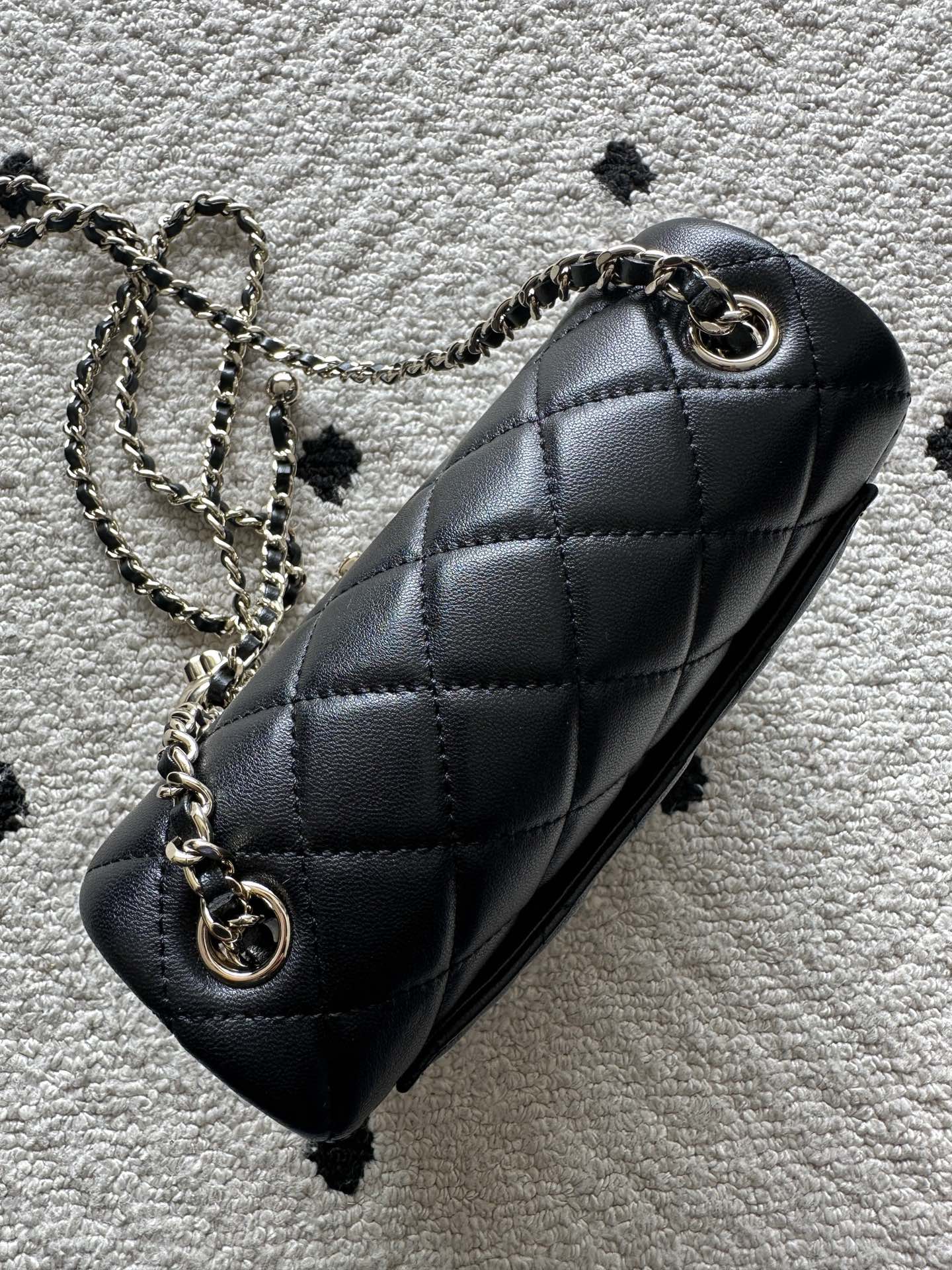 CHANEL 25S CLASSIC FLAP BAG MINI 18 IN BLACK LAMBSKIN WITH GOLD HARDWARE