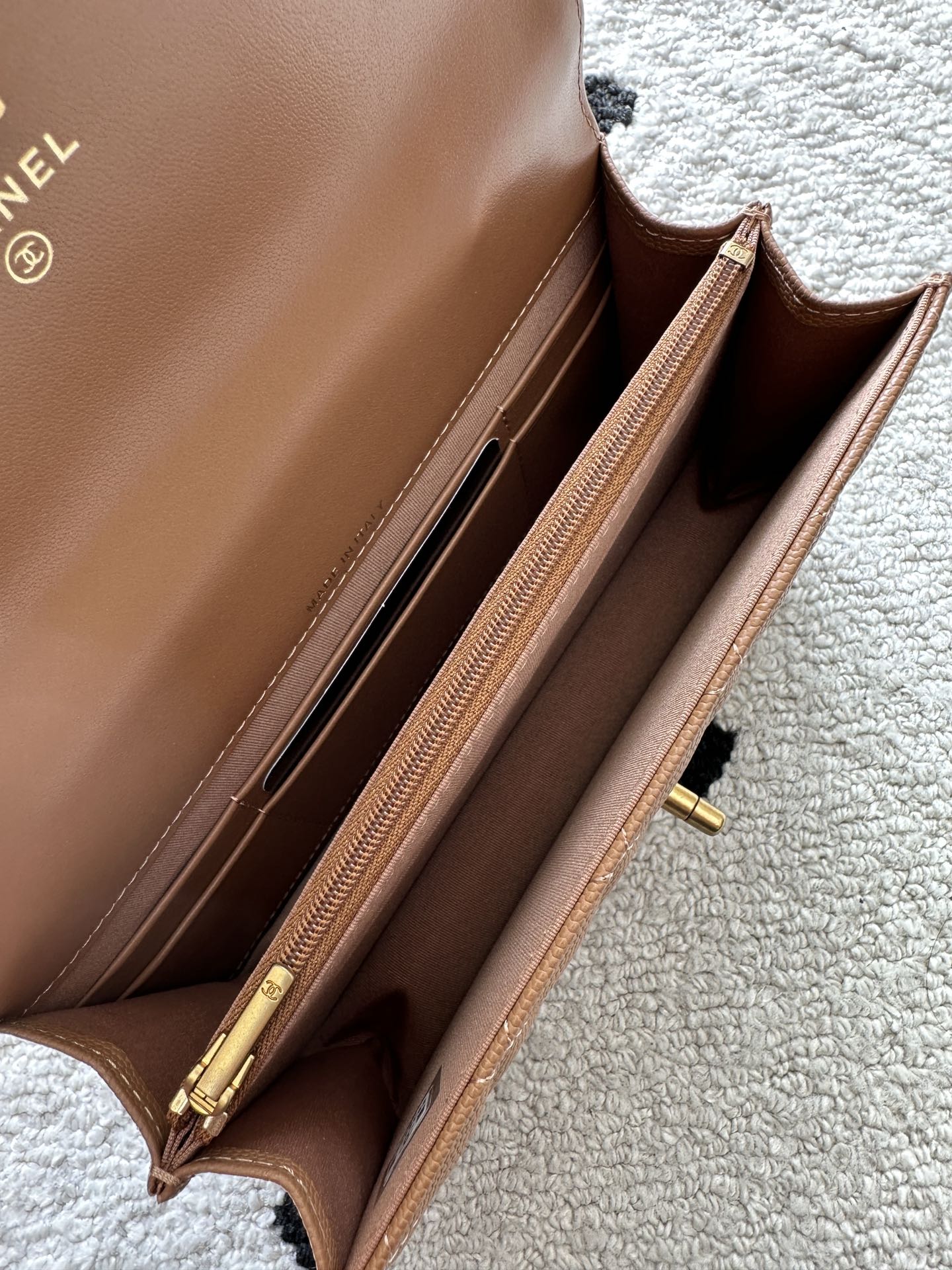 CHANEL 25S CLASSIC WALLET ON CHAIN 19 IN BROWN LAMBSKIN WITH GOLD HARDWARE
