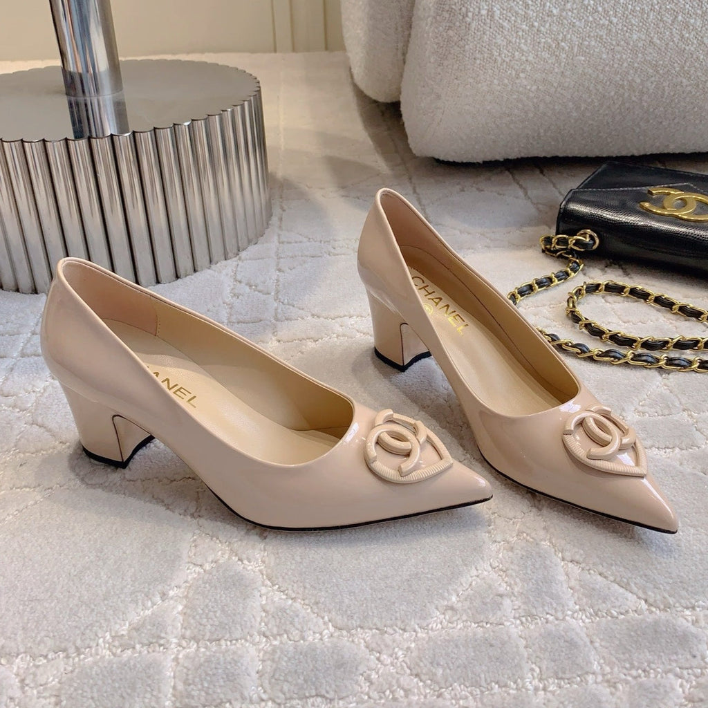 CHANEL HIGH PUMP 65 MM IN BEIGE CREAM PATENT CALFSKIN