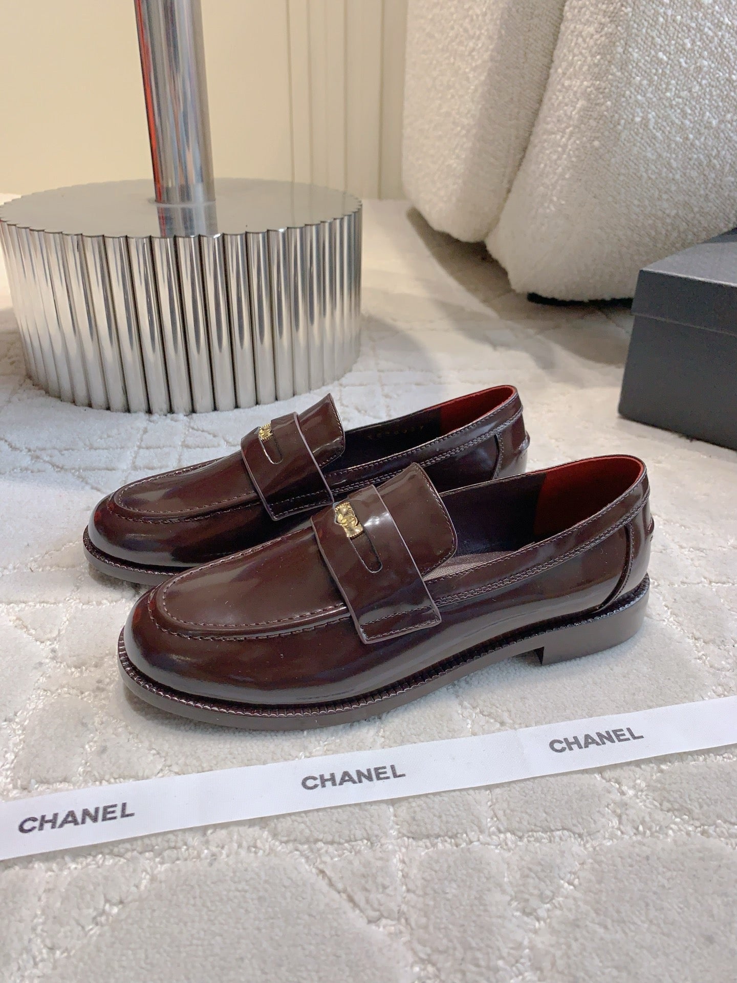 CHANEL 25S MOASINS IN ROSEWOOD CALFSKIN GOLD HARDWARE
