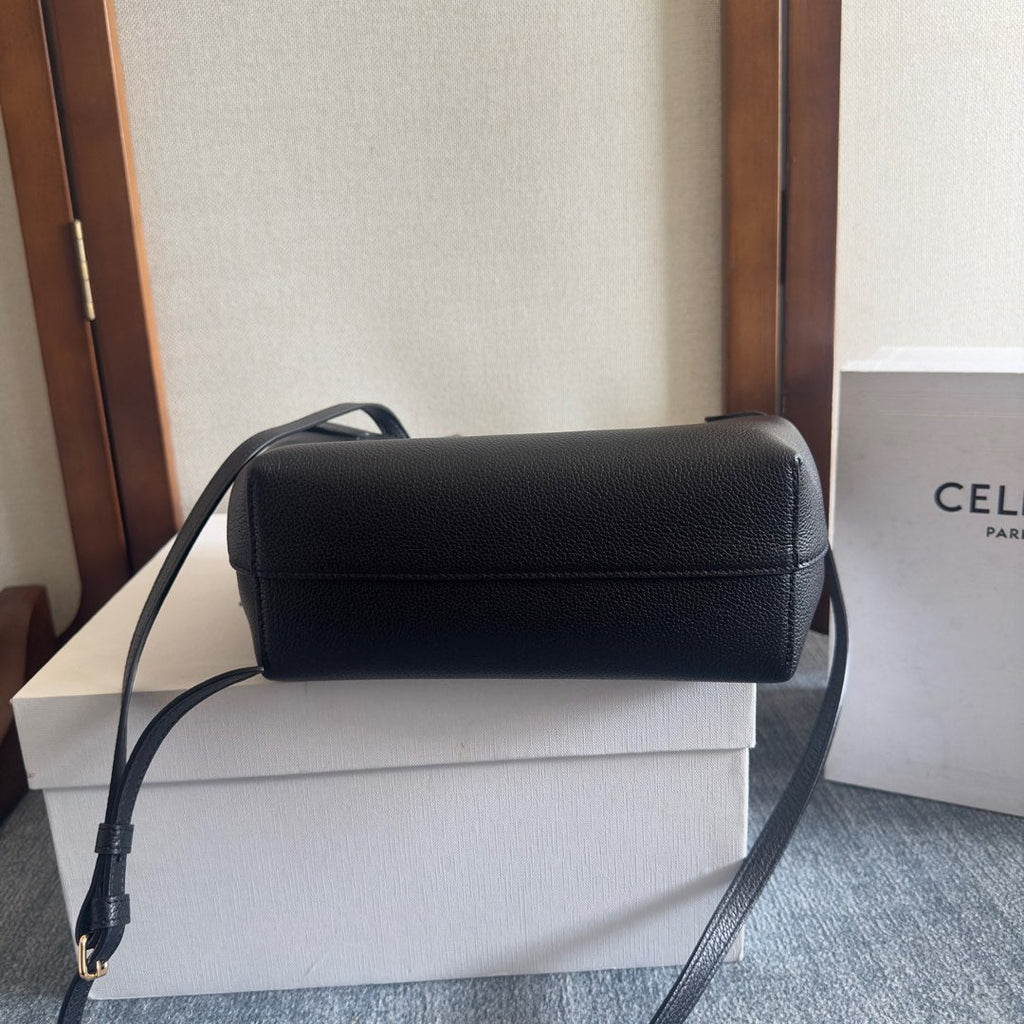 CELINE MINI CABAS ANAÏS CUIR TRIOMPHE 20 IN BLACK GRAINED CALFSKIN