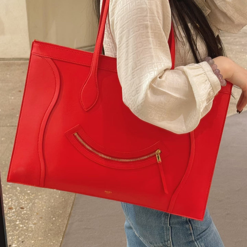 CELINE 25S FLAT CABAS NEW LUGGAGE 44MM IN RED GLOSSY CALFSKIN