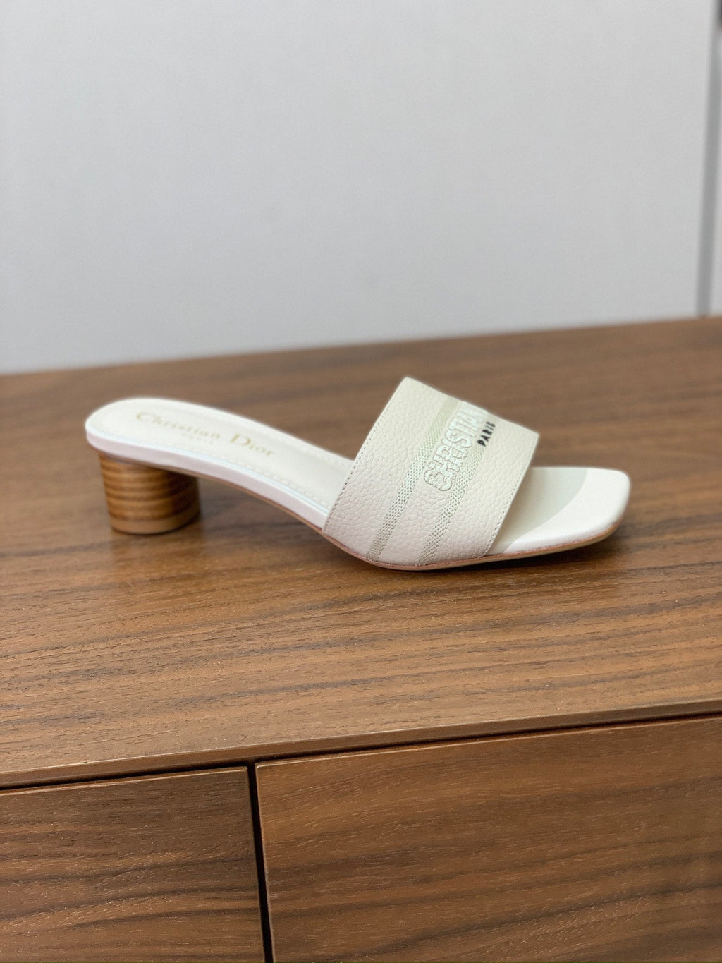 DIOR 25S HIGH-HEEL SANDALS 40 MM IN CREAM WHITE CALFSKIN