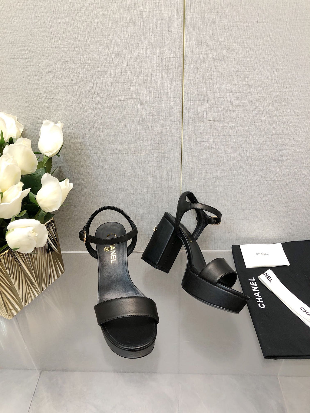 CHANEL BLOCK HEEL 9 CM SANDAL IN BLACK LAMBSKIN
