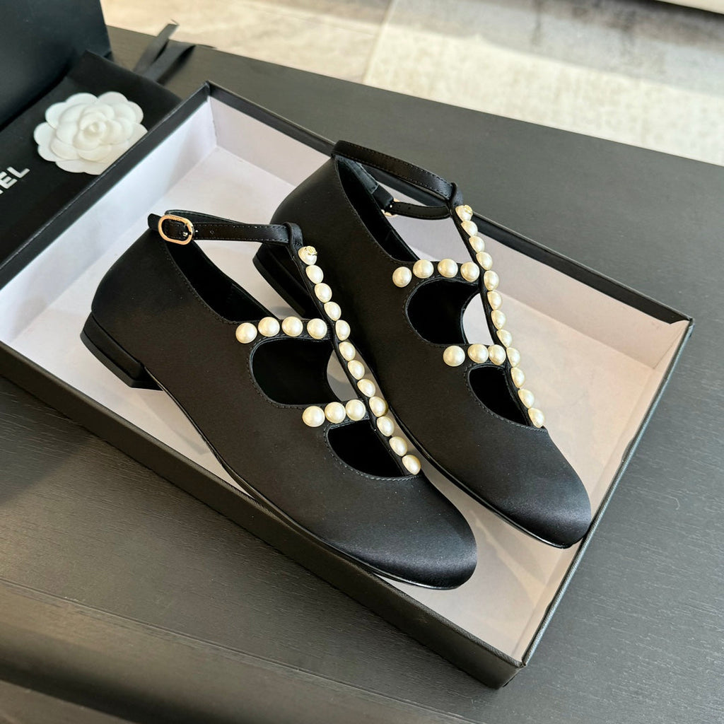 CHANEL MARY JANES SHOES BLACK GOATSKIN WITH FAUX PEARL