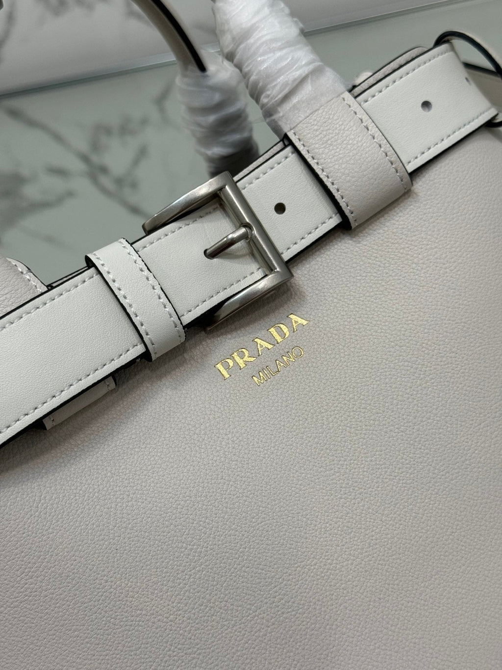 PRADA TOTE BAG WITH BELT 32 IN WHITE IMPORTED CALFSKIN