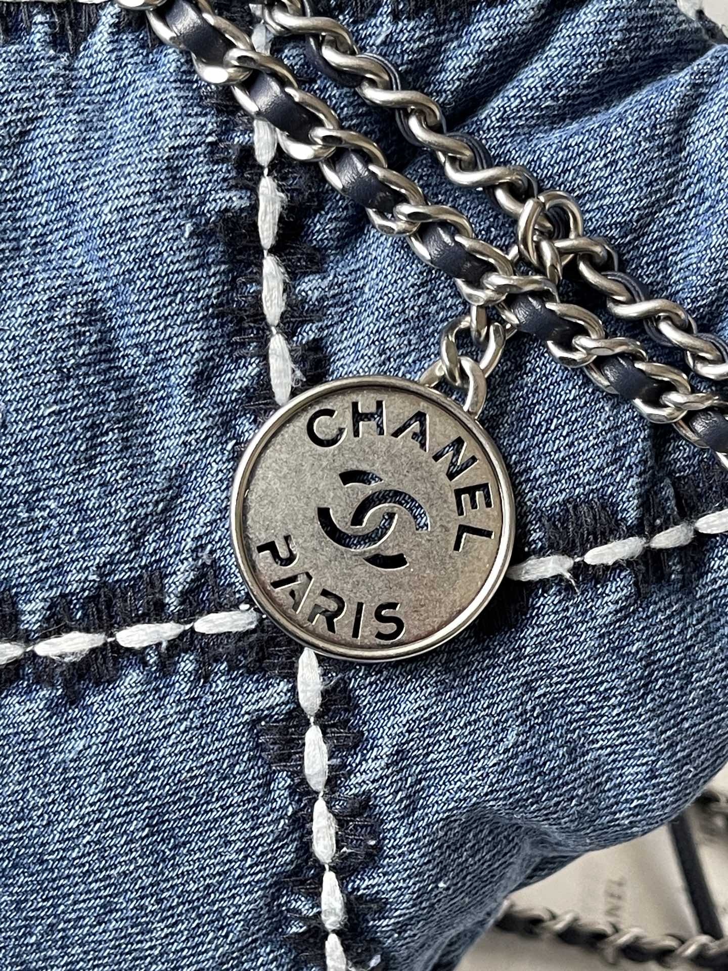 CHANEL MINI 20 CROSSBODY BAG IN BLUE DENIM WITH CHAIN