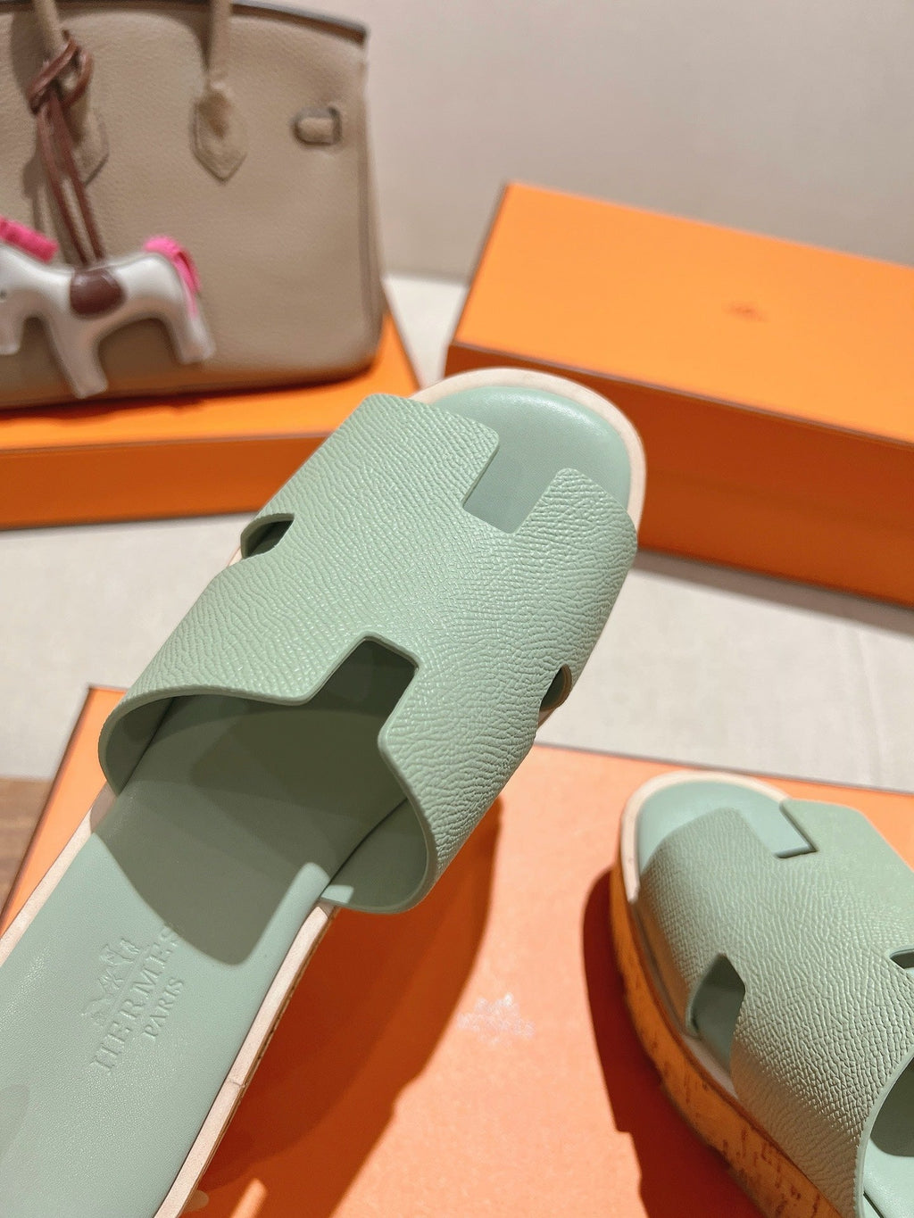 HERMES 25S HIGH WEDGE SANDALS IN SOFT MINT GREEN LAMBSKIN STYLE 28