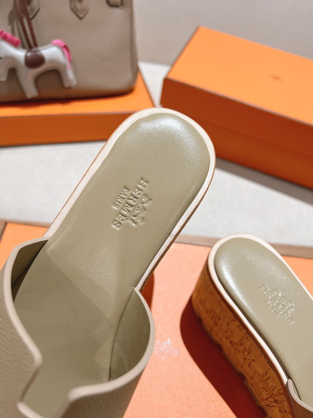 HERMES 25S HIGH WEDGE SANDALS IN WARM BEIGE LAMBSKIN STYLE 17