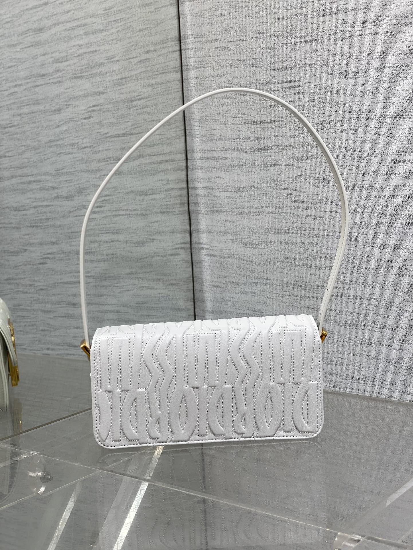 DIOR FLAP BAG 18 WHITE QUILTED ALLOVER CALFSKIN