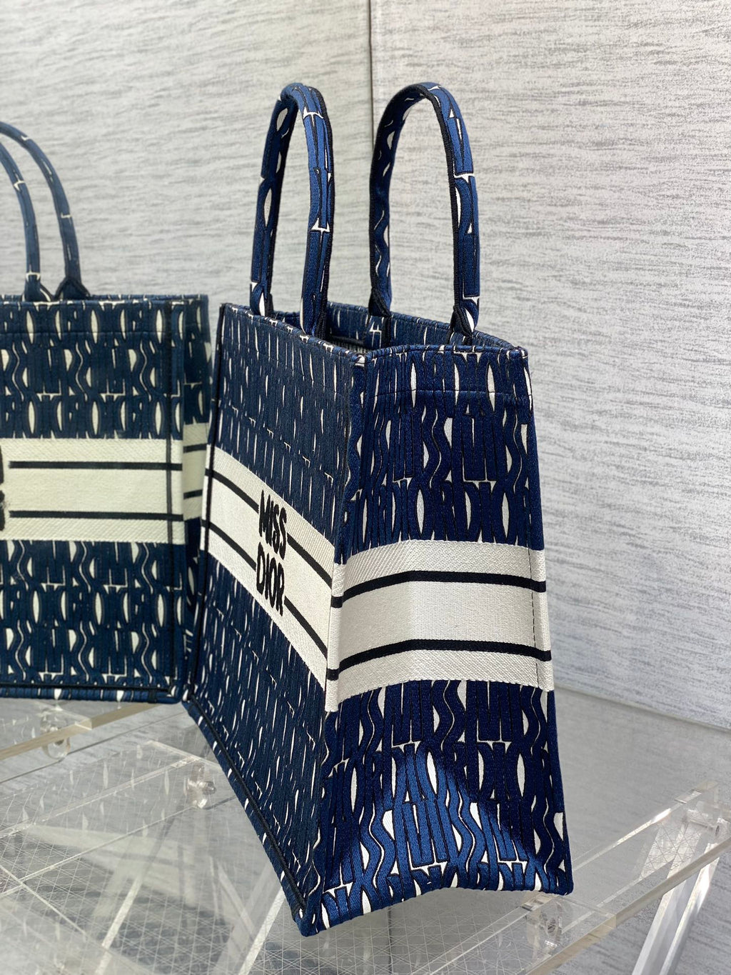 DIOR MISS LARGE TOTE 42 IN WHITE MIX DEEP COVE BLUE CANVAS