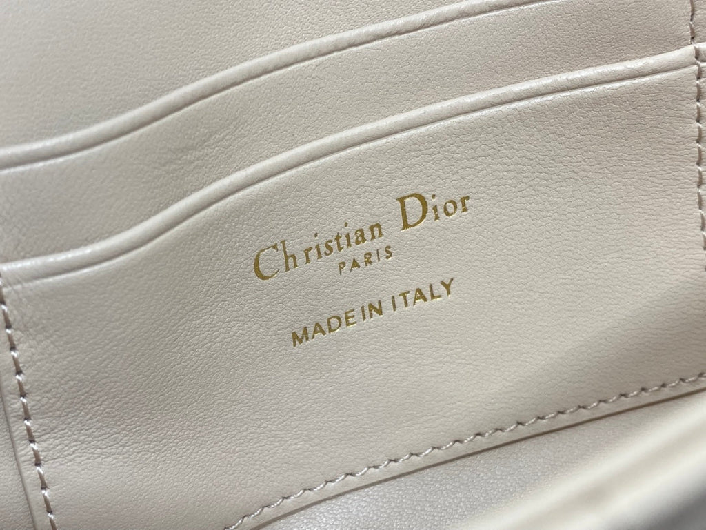 DIOR 25S  TALK PHONE POUCH 18 IN LIGHT IVORY CANNAGE LAMBSKIN