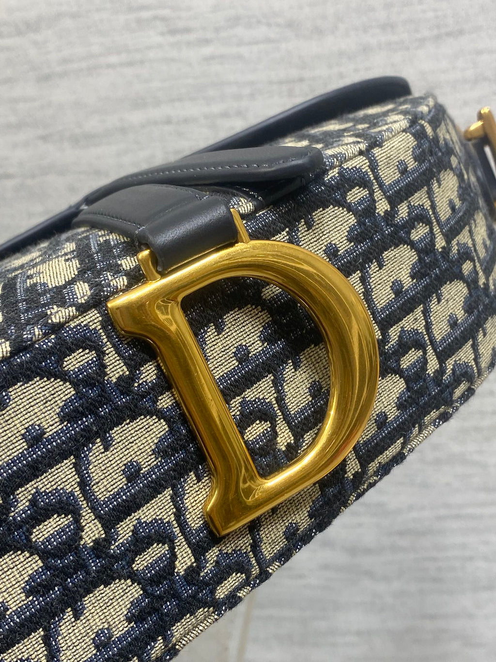 DIOR 25S MEDIUM SOFT SADDLE BAG 25 IN BLUE DIOR OBLIQUE JACQUARD AND SMOOTH CALFSKIN
