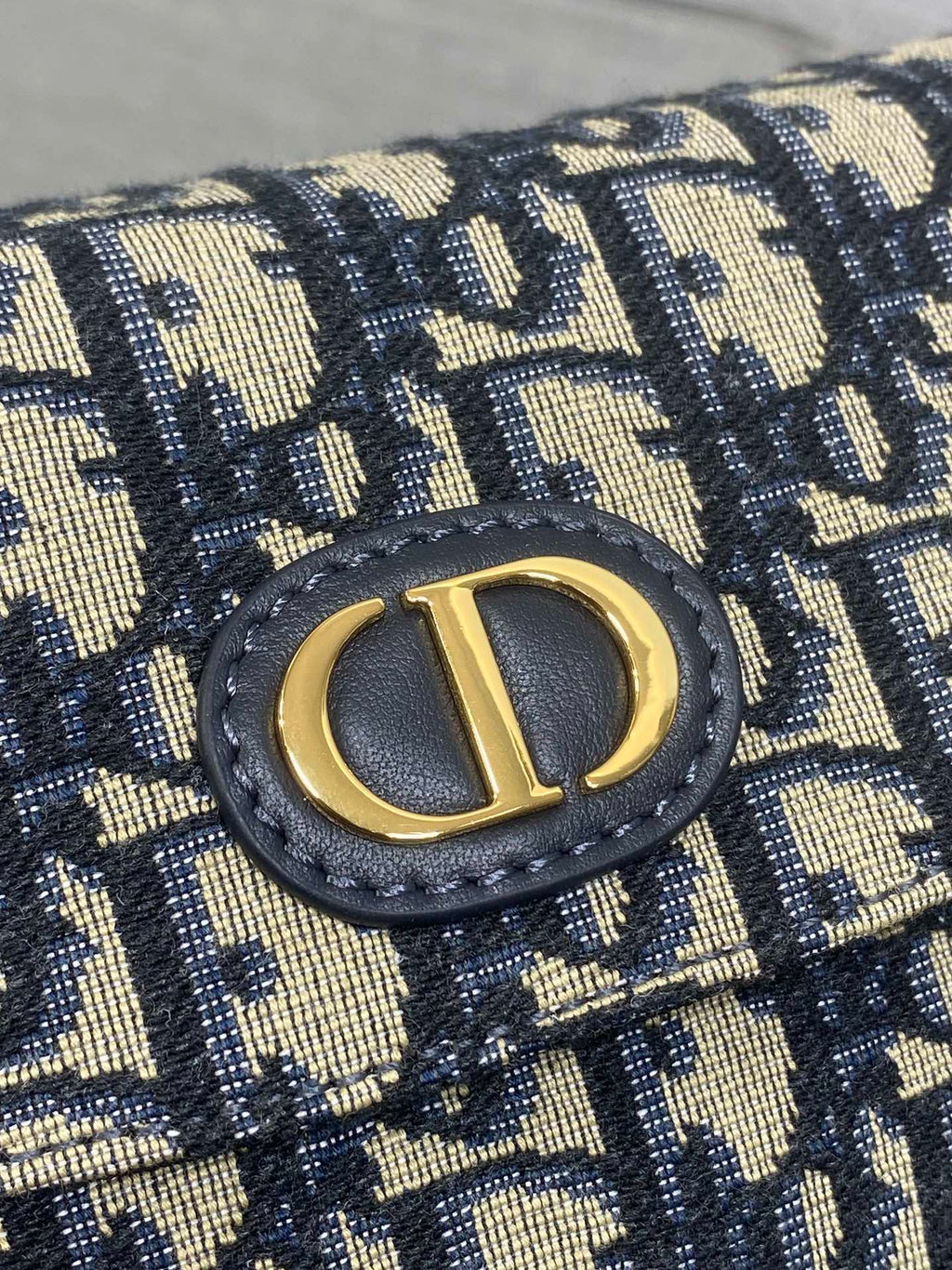 DIOR 25S 30 MONTAIGNE AVENUE BAG 23 IN BLUE CANVAS  OBLIQUE JACQUARD