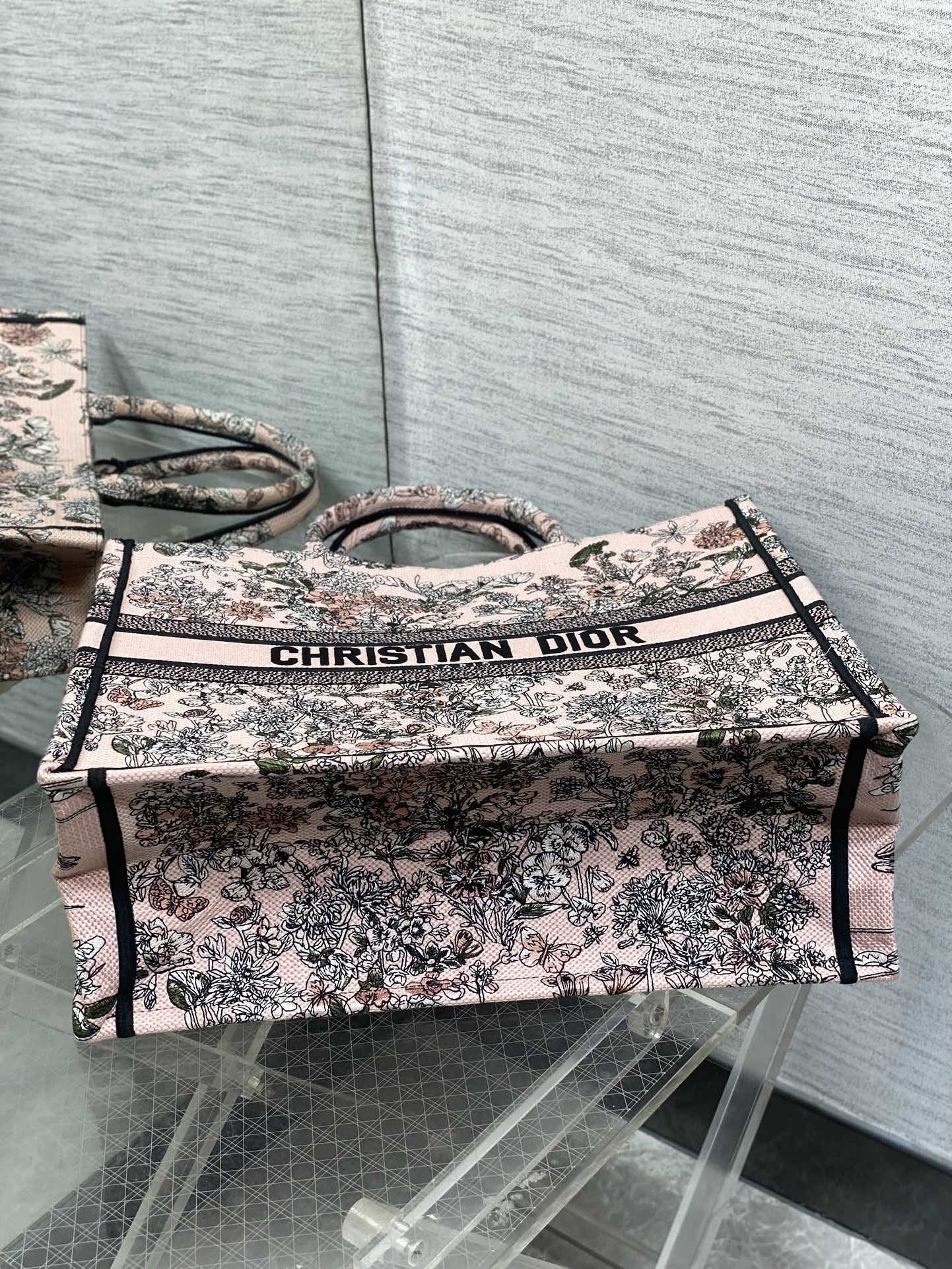 DIOR 25S LUCKY LARGE DIOR BOOK TOTE 42 IN PINK MULTICOLOR DIOR FLOWERS CALENDAR ALLOVER EMBROIDERY