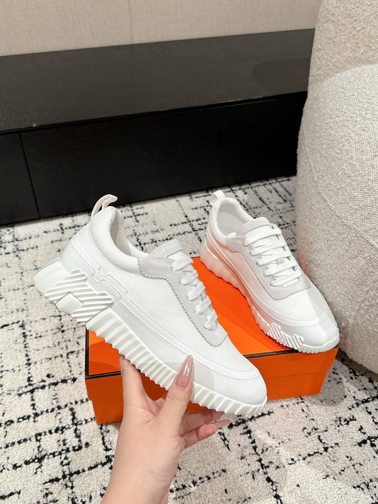 HERMES BOUNCING SNEAKER IN WHITE CALFSKIN AND FABRIC
