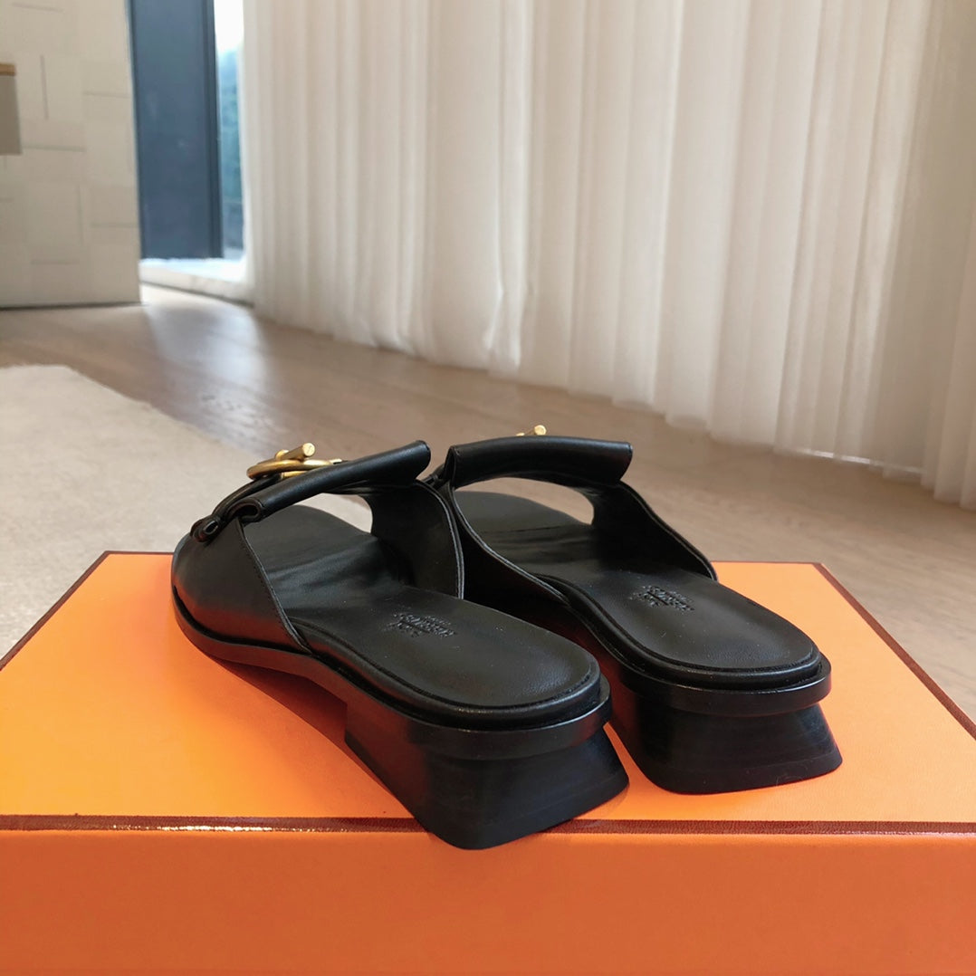 HERMES ISLE SANDAL BLACK CALFSKIN