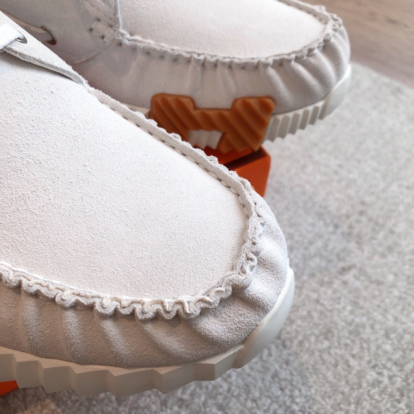 HERMES KETCH SNEAKER IN PALE GRAY SUEDE
