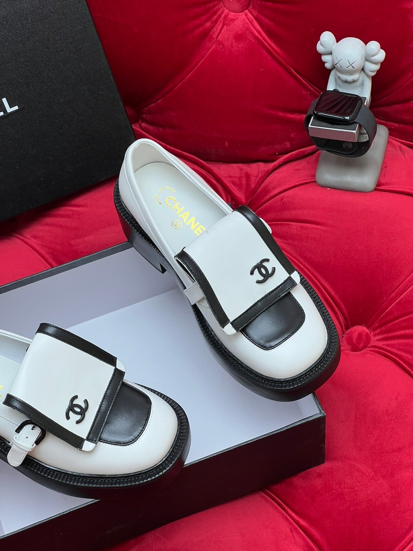 CHANEL MOASIN LOAFER IN WHITE MIX BLACK LAMBSKIN