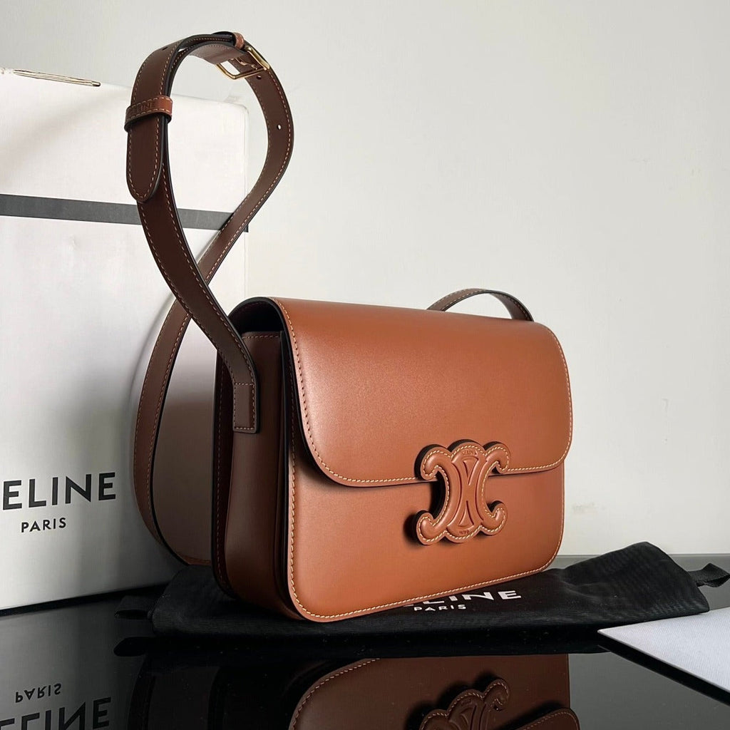 CELINE CLASSIQUE TRIOMPHE 22 TAN SMOOTH CALFSKIN