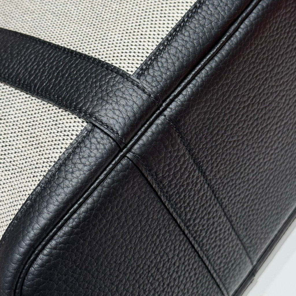 HERMES GARDEN PARTY 30CM IN WHITE TOILETS COTTON CANVAS AND BLACK CALFSKIN BLUE CANVAS ON SIDE OTHER