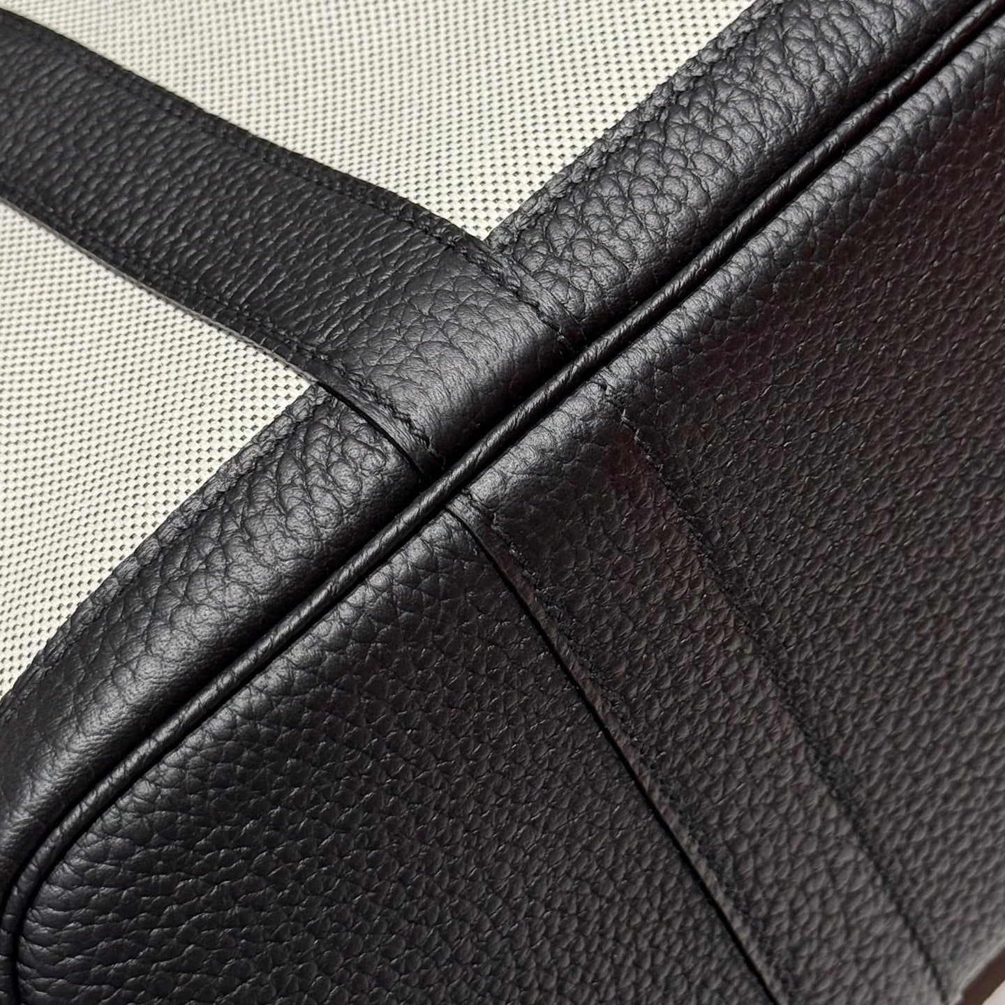 HERMES GARDEN PARTY 30CM IN WHITE TOILETS COTTON CANVAS AND BLACK CALFSKIN