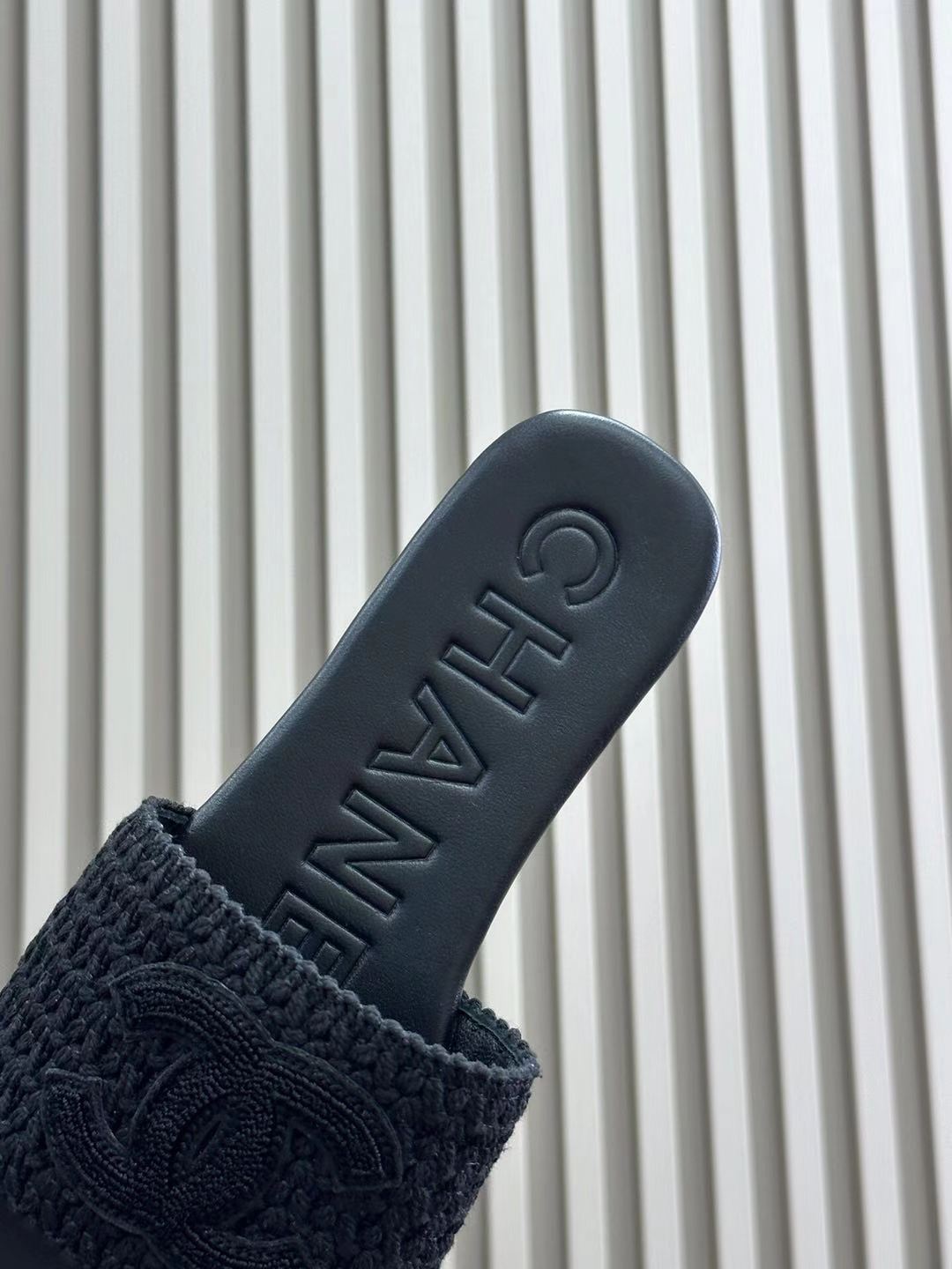 CHANEL WOVEN SLIPPERS BLACK COWHIDE SOLE