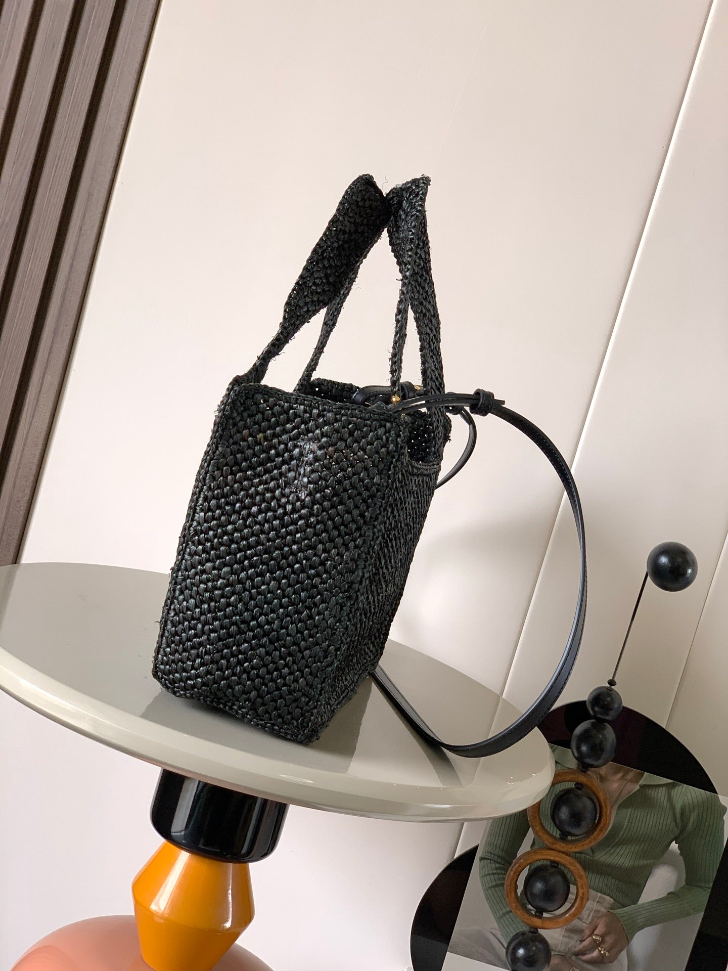 LOEWE 25S WE FONT TOTE BAG 24 IN BLACK RAFFIA FIBER